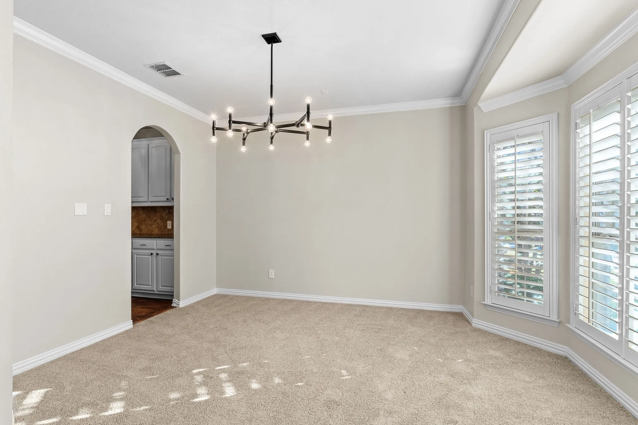 Single Family Residence For Rent in Denton County , 4542 Carraway Drive, Frisco, Texas 75034, 5 Bedroom, 4 Bathroom, 2 Garage spaces, 4,566 Sqft, built in 2005, Preowned, mls#21259723, Real Estate Agent in Frisco, Homes For Rent in Denton county, Homes For Rent in Frisco, Realtor in Frisco Texas, Real Estate Brokerage Independent Realty Texas, Luminita Cordes Realtor