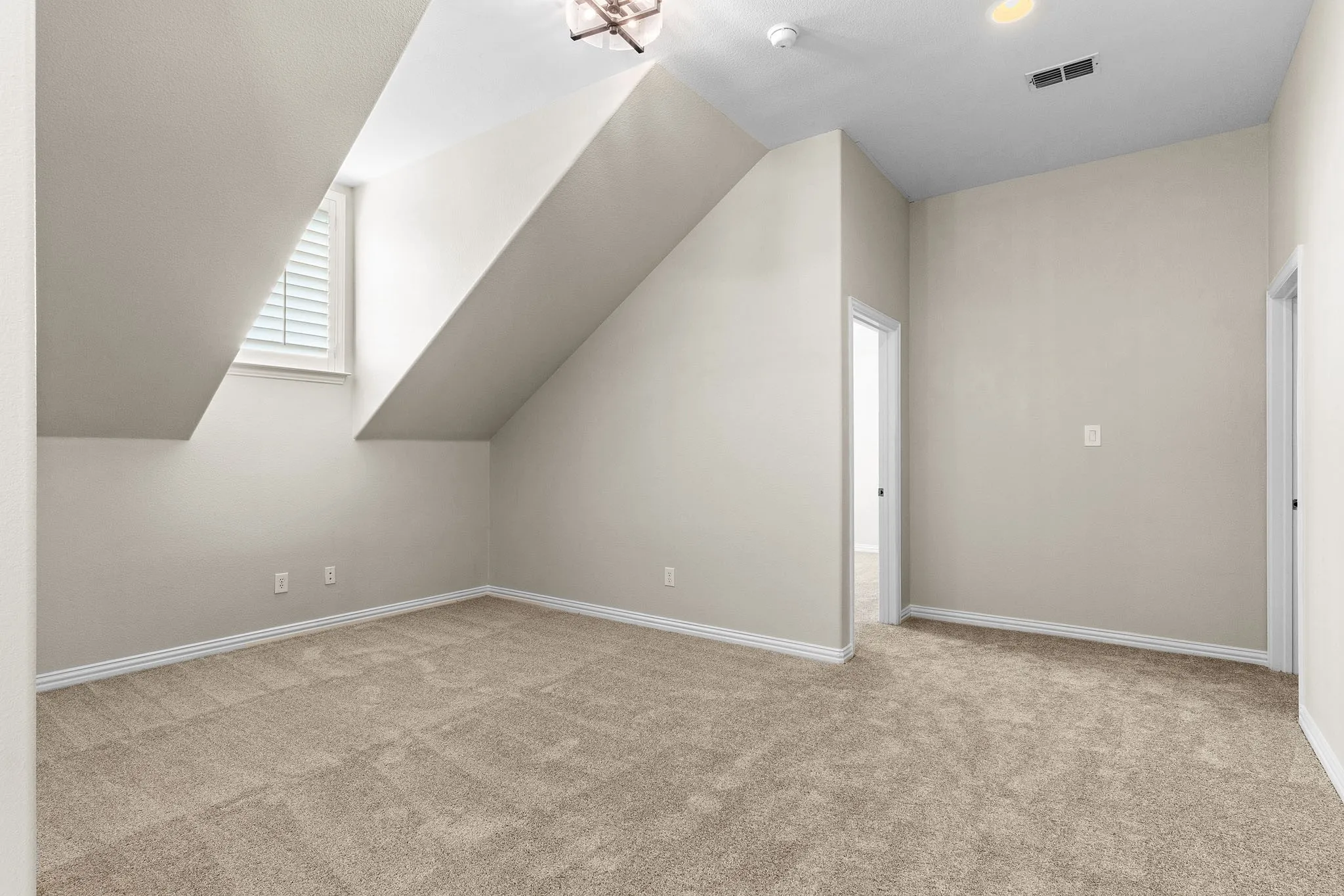 Single Family Residence For Rent in Denton County , 4542 Carraway Drive, Frisco, Texas 75034, 5 Bedroom, 4 Bathroom, 2 Garage spaces, 4,566 Sqft, built in 2005, Preowned, mls#21259723, Real Estate Agent in Frisco, Homes For Rent in Denton county, Homes For Rent in Frisco, Realtor in Frisco Texas, Real Estate Brokerage Independent Realty Texas, Luminita Cordes Realtor
