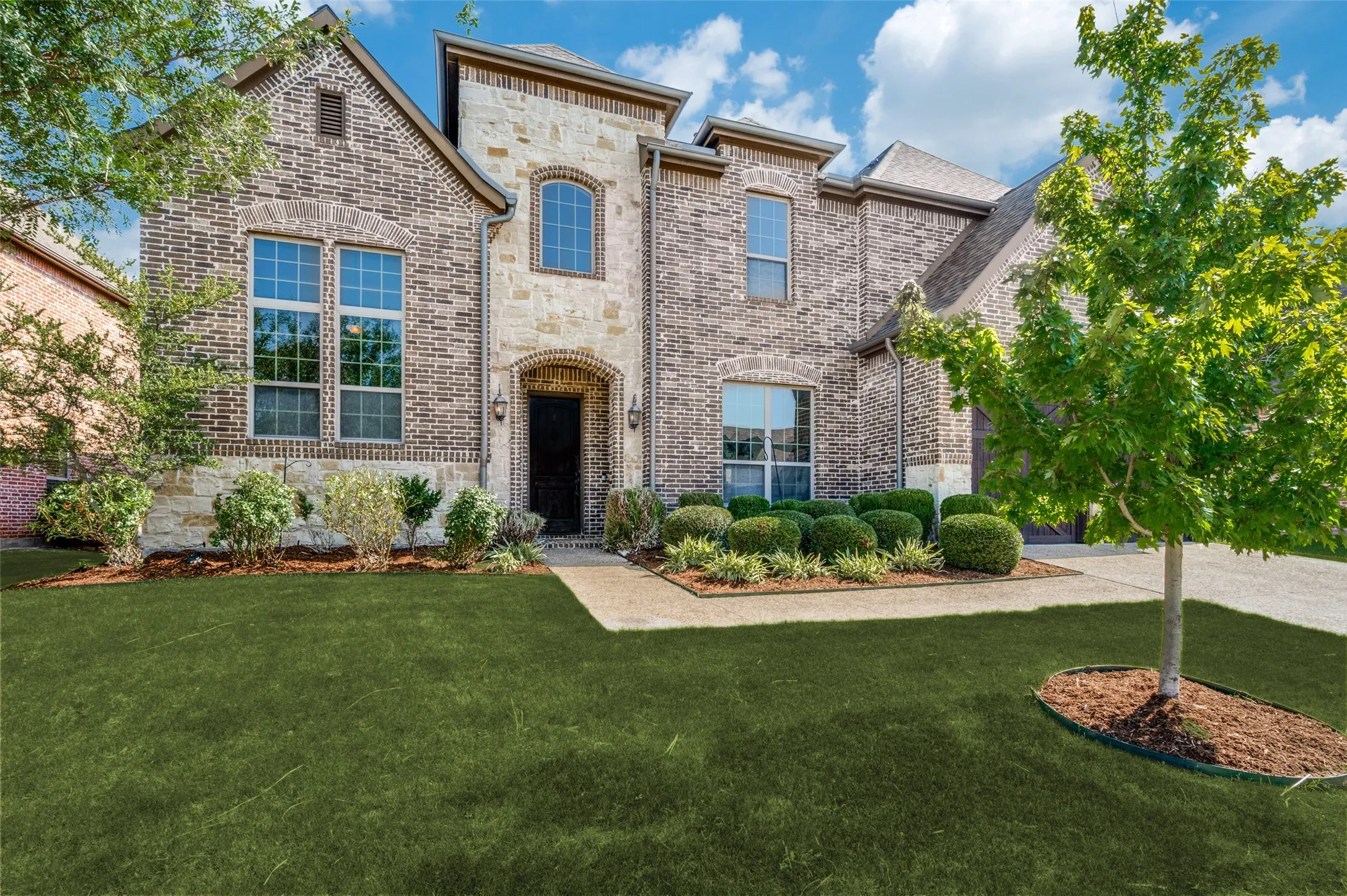 Single Family Residence For Sale in Denton County , 3413 Dunbar Court, The Colony, Texas 75056, 5 Bedroom, 5 Bathroom, 2 Garage spaces, 4,719 Sqft, built in 2014, mls#21255942, Real Estate Agent in The Colony, Homes For Sale in Denton county, Homes For Sale in The Colony, Realtor in The Colony Texas, Real Estate Brokerage Independent Realty Texas, Luminita Cordes Realtor