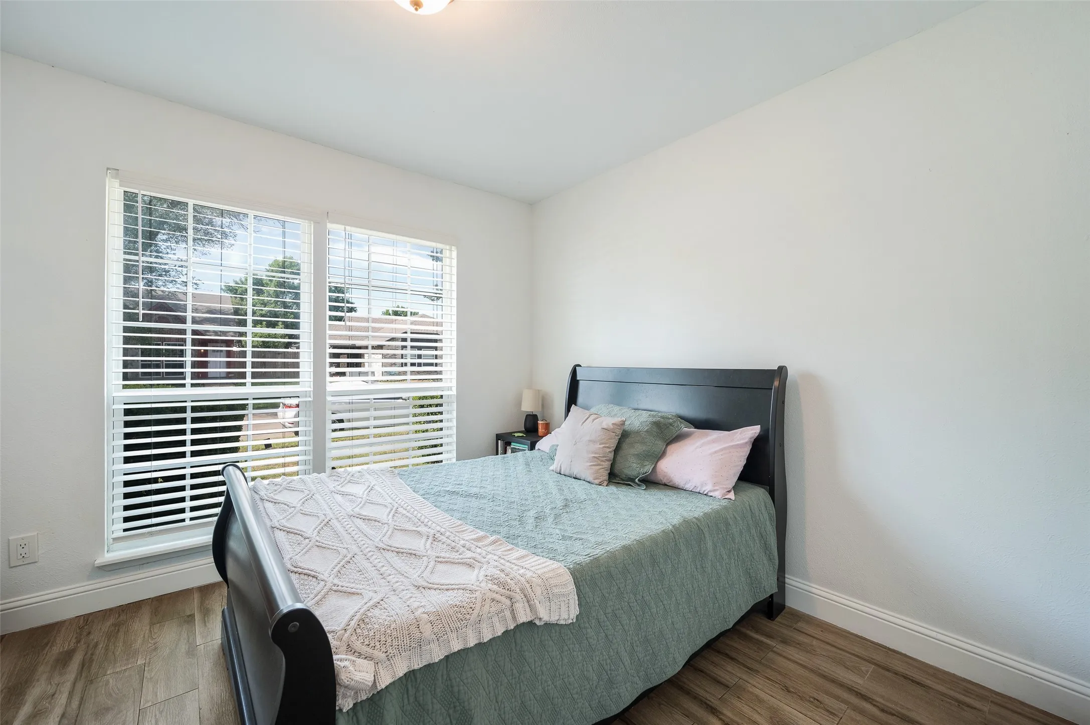 Single Family Residence For Sale in Denton County , 4410 Chapman Street, The Colony, Texas 75056, 2 Bedroom, 1 Bathroom, Garage spaces, 888 Sqft, built in 1983, mls#21259820, Real Estate Agent in The Colony, Homes For Sale in Denton county, Homes For Sale in The Colony, Realtor in The Colony Texas, Real Estate Brokerage Independent Realty Texas, Luminita Cordes Realtor