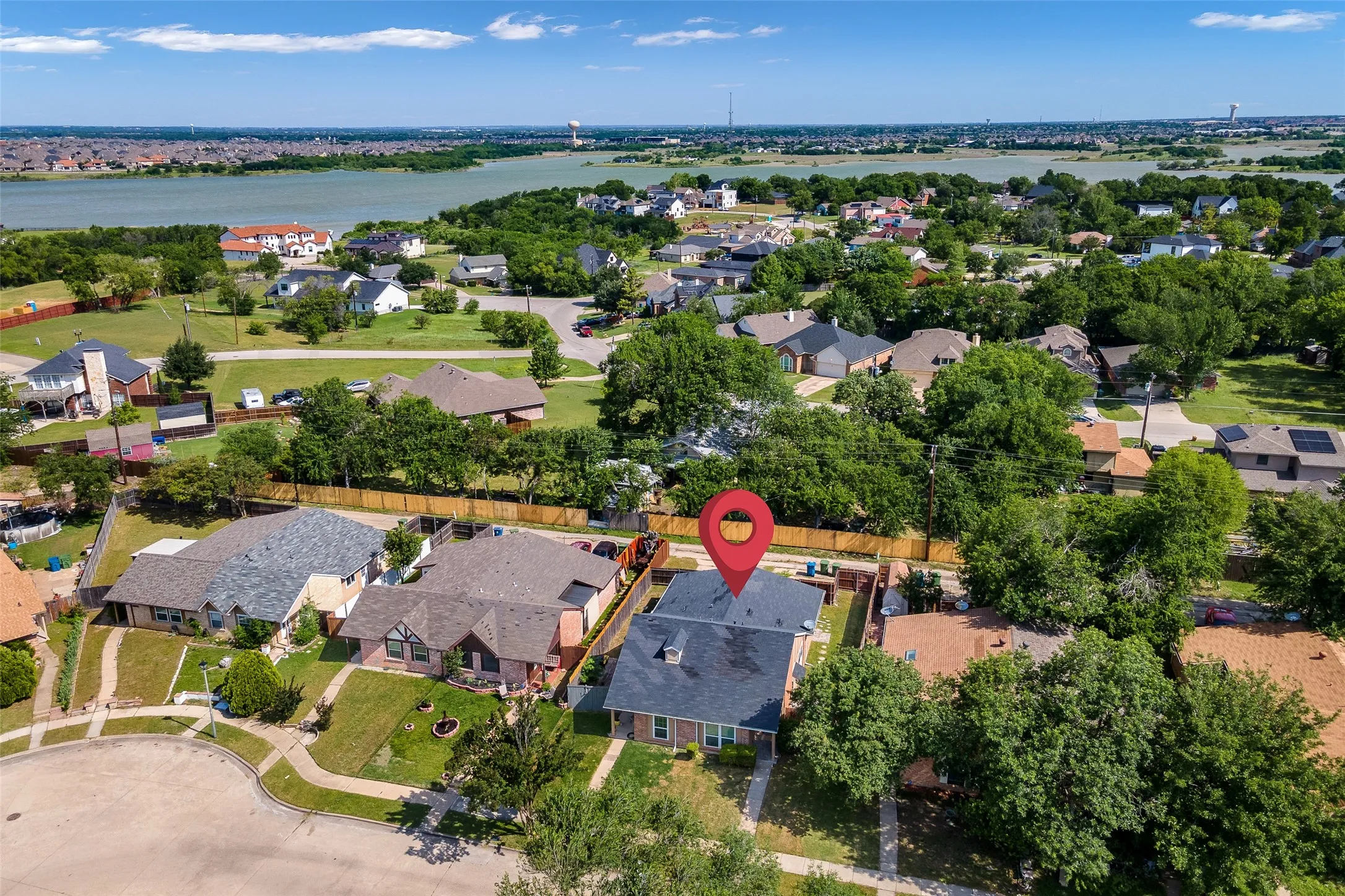 Single Family Residence For Sale in Denton County , 4410 Chapman Street, The Colony, Texas 75056, 2 Bedroom, 1 Bathroom, Garage spaces, 888 Sqft, built in 1983, mls#21259820, Real Estate Agent in The Colony, Homes For Sale in Denton county, Homes For Sale in The Colony, Realtor in The Colony Texas, Real Estate Brokerage Independent Realty Texas, Luminita Cordes Realtor