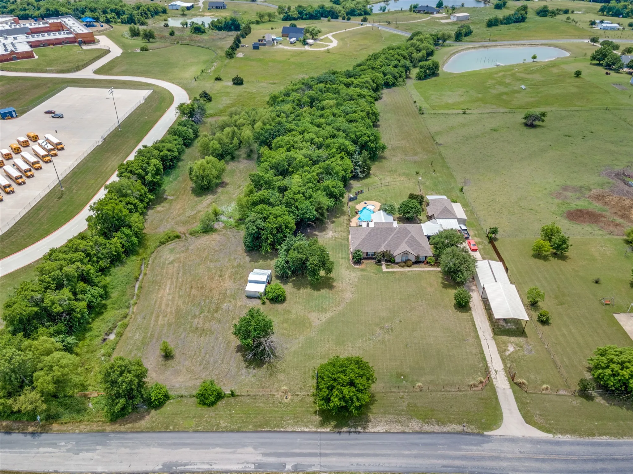 Single Family Residence For Sale in Collin County , 18584 County Road 543, Nevada, Texas 75173, 4 Bedroom, 2 Bathroom, 2 Garage spaces, 2,975 Sqft, built in 1997, mls#21260834, Real Estate Agent in Nevada, Homes For Sale in Collin county, Homes For Sale in Nevada, Realtor in Nevada Texas, Real Estate Brokerage Independent Realty Texas, Luminita Cordes Realtor