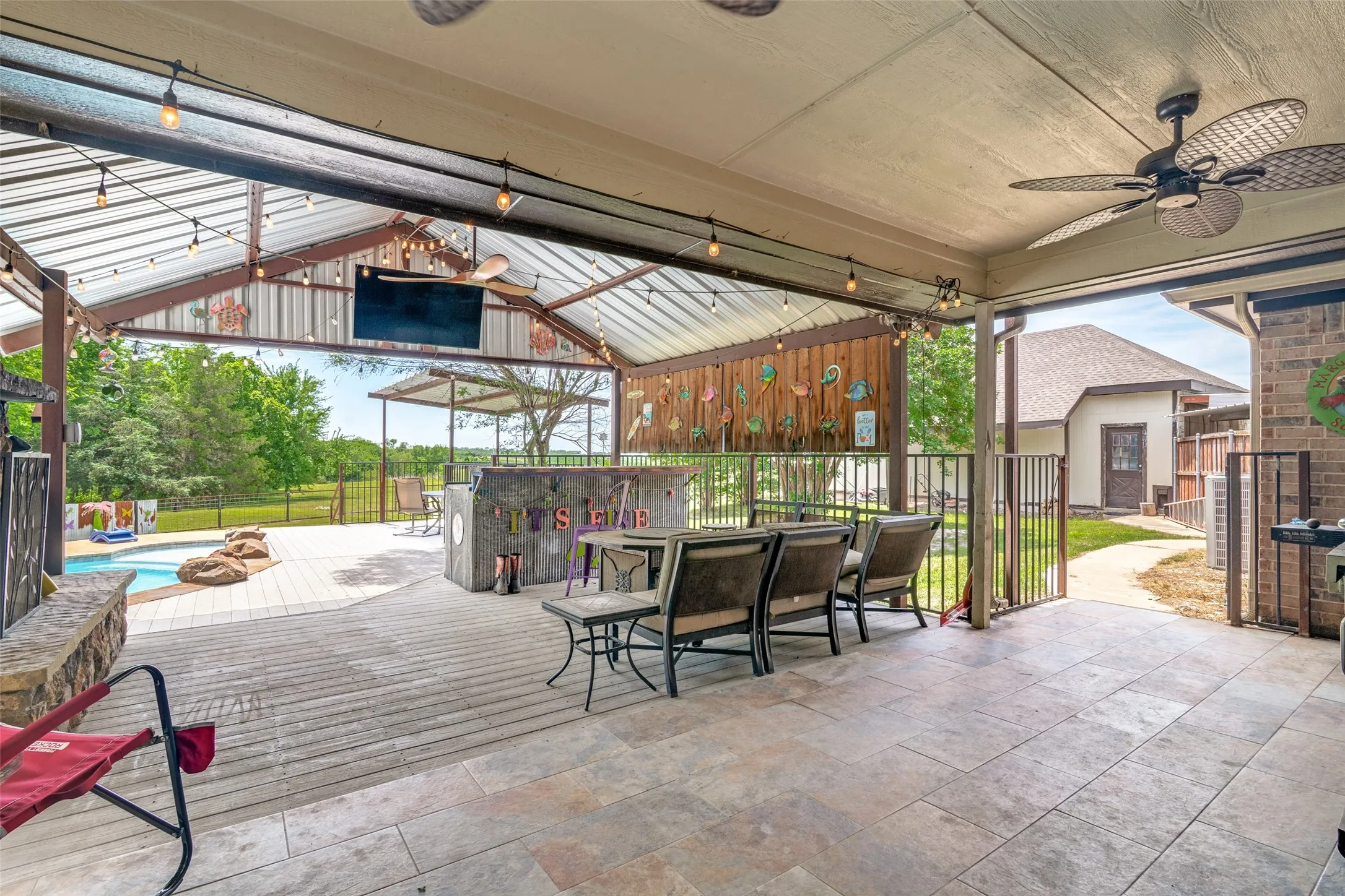 Single Family Residence For Sale in Collin County , 18584 County Road 543, Nevada, Texas 75173, 4 Bedroom, 2 Bathroom, 2 Garage spaces, 2,975 Sqft, built in 1997, mls#21260834, Real Estate Agent in Nevada, Homes For Sale in Collin county, Homes For Sale in Nevada, Realtor in Nevada Texas, Real Estate Brokerage Independent Realty Texas, Luminita Cordes Realtor
