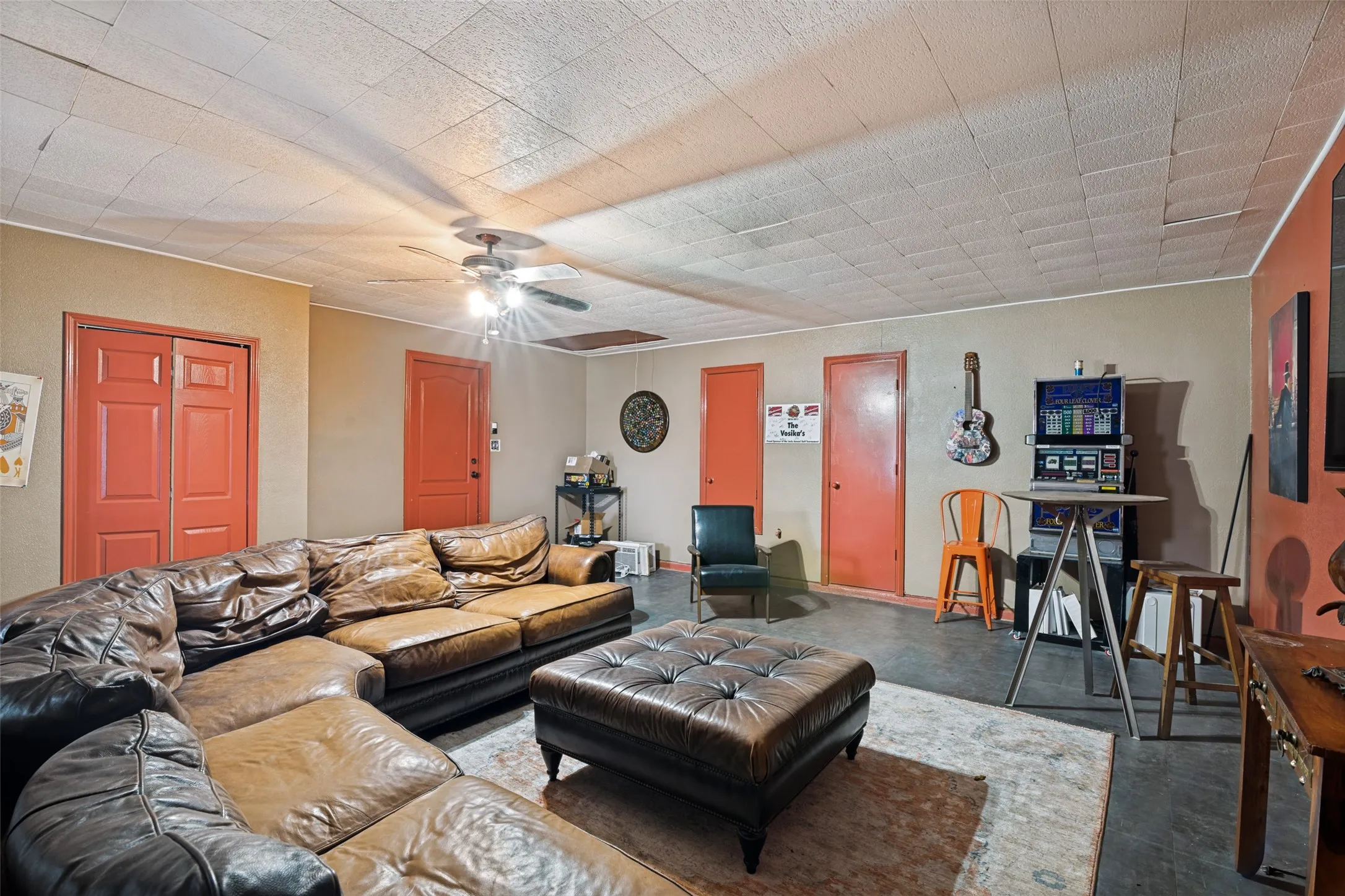 This is the gameroom area. Can be used as just about anything. HUGE space.
