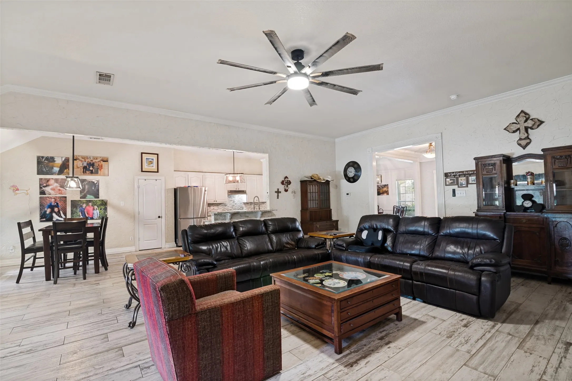 Single Family Residence For Sale in Collin County , 18584 County Road 543, Nevada, Texas 75173, 4 Bedroom, 2 Bathroom, 2 Garage spaces, 2,975 Sqft, built in 1997, mls#21260834, Real Estate Agent in Nevada, Homes For Sale in Collin county, Homes For Sale in Nevada, Realtor in Nevada Texas, Real Estate Brokerage Independent Realty Texas, Luminita Cordes Realtor