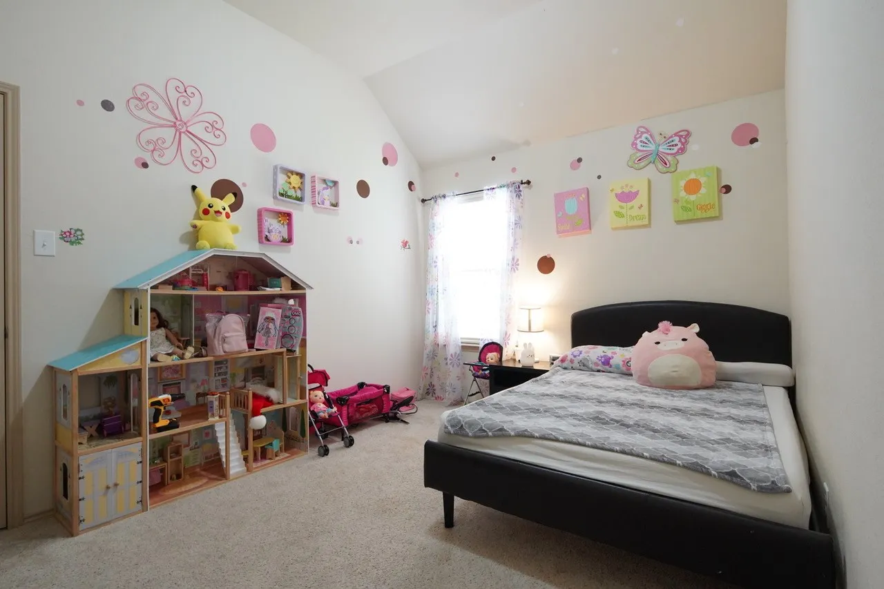 Single Family Residence For Rent in Tarrant County , 4508 Fox Rio Trail, Arlington, Texas 76017, 3 Bedroom, 2 Bathroom, 2 Garage spaces, 2,558 Sqft, built in 2010, Preowned, Price $2,550, mls#21260850, Real Estate Agent in Arlington, Homes For Rent in Tarrant county, Homes For Rent in Arlington, Realtor in Arlington Texas, Real Estate Brokerage Independent Realty Texas, Luminita Cordes Realtor