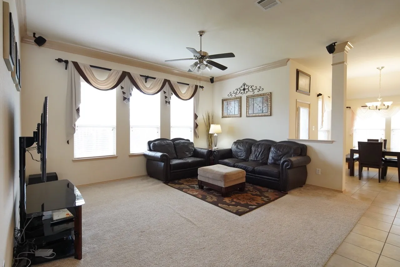 Single Family Residence For Rent in Tarrant County , 4508 Fox Rio Trail, Arlington, Texas 76017, 3 Bedroom, 2 Bathroom, 2 Garage spaces, 2,558 Sqft, built in 2010, Preowned, Price $2,550, mls#21260850, Real Estate Agent in Arlington, Homes For Rent in Tarrant county, Homes For Rent in Arlington, Realtor in Arlington Texas, Real Estate Brokerage Independent Realty Texas, Luminita Cordes Realtor