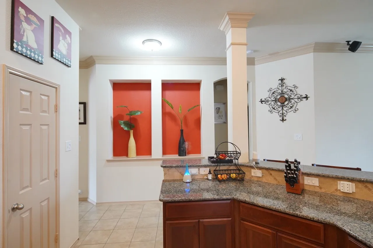 Single Family Residence For Rent in Tarrant County , 4508 Fox Rio Trail, Arlington, Texas 76017, 3 Bedroom, 2 Bathroom, 2 Garage spaces, 2,558 Sqft, built in 2010, Preowned, Price $2,550, mls#21260850, Real Estate Agent in Arlington, Homes For Rent in Tarrant county, Homes For Rent in Arlington, Realtor in Arlington Texas, Real Estate Brokerage Independent Realty Texas, Luminita Cordes Realtor