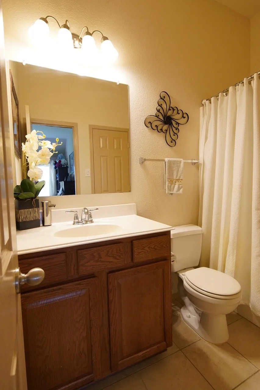 Single Family Residence For Rent in Tarrant County , 4508 Fox Rio Trail, Arlington, Texas 76017, 3 Bedroom, 2 Bathroom, 2 Garage spaces, 2,558 Sqft, built in 2010, Preowned, Price $2,550, mls#21260850, Real Estate Agent in Arlington, Homes For Rent in Tarrant county, Homes For Rent in Arlington, Realtor in Arlington Texas, Real Estate Brokerage Independent Realty Texas, Luminita Cordes Realtor