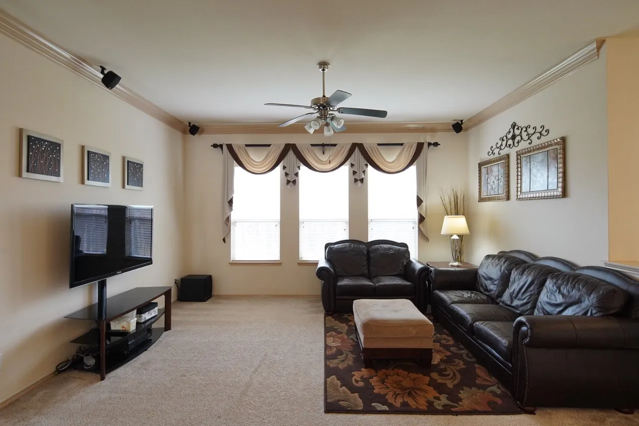 Single Family Residence For Rent in Tarrant County , 4508 Fox Rio Trail, Arlington, Texas 76017, 3 Bedroom, 2 Bathroom, 2 Garage spaces, 2,558 Sqft, built in 2010, Preowned, Price $2,550, mls#21260850, Real Estate Agent in Arlington, Homes For Rent in Tarrant county, Homes For Rent in Arlington, Realtor in Arlington Texas, Real Estate Brokerage Independent Realty Texas, Luminita Cordes Realtor