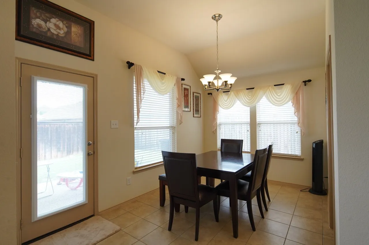 Single Family Residence For Rent in Tarrant County , 4508 Fox Rio Trail, Arlington, Texas 76017, 3 Bedroom, 2 Bathroom, 2 Garage spaces, 2,558 Sqft, built in 2010, Preowned, Price $2,550, mls#21260850, Real Estate Agent in Arlington, Homes For Rent in Tarrant county, Homes For Rent in Arlington, Realtor in Arlington Texas, Real Estate Brokerage Independent Realty Texas, Luminita Cordes Realtor
