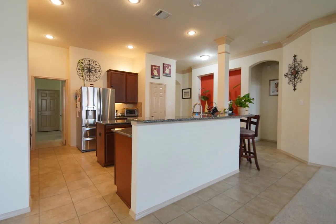 Single Family Residence For Rent in Tarrant County , 4508 Fox Rio Trail, Arlington, Texas 76017, 3 Bedroom, 2 Bathroom, 2 Garage spaces, 2,558 Sqft, built in 2010, Preowned, Price $2,550, mls#21260850, Real Estate Agent in Arlington, Homes For Rent in Tarrant county, Homes For Rent in Arlington, Realtor in Arlington Texas, Real Estate Brokerage Independent Realty Texas, Luminita Cordes Realtor