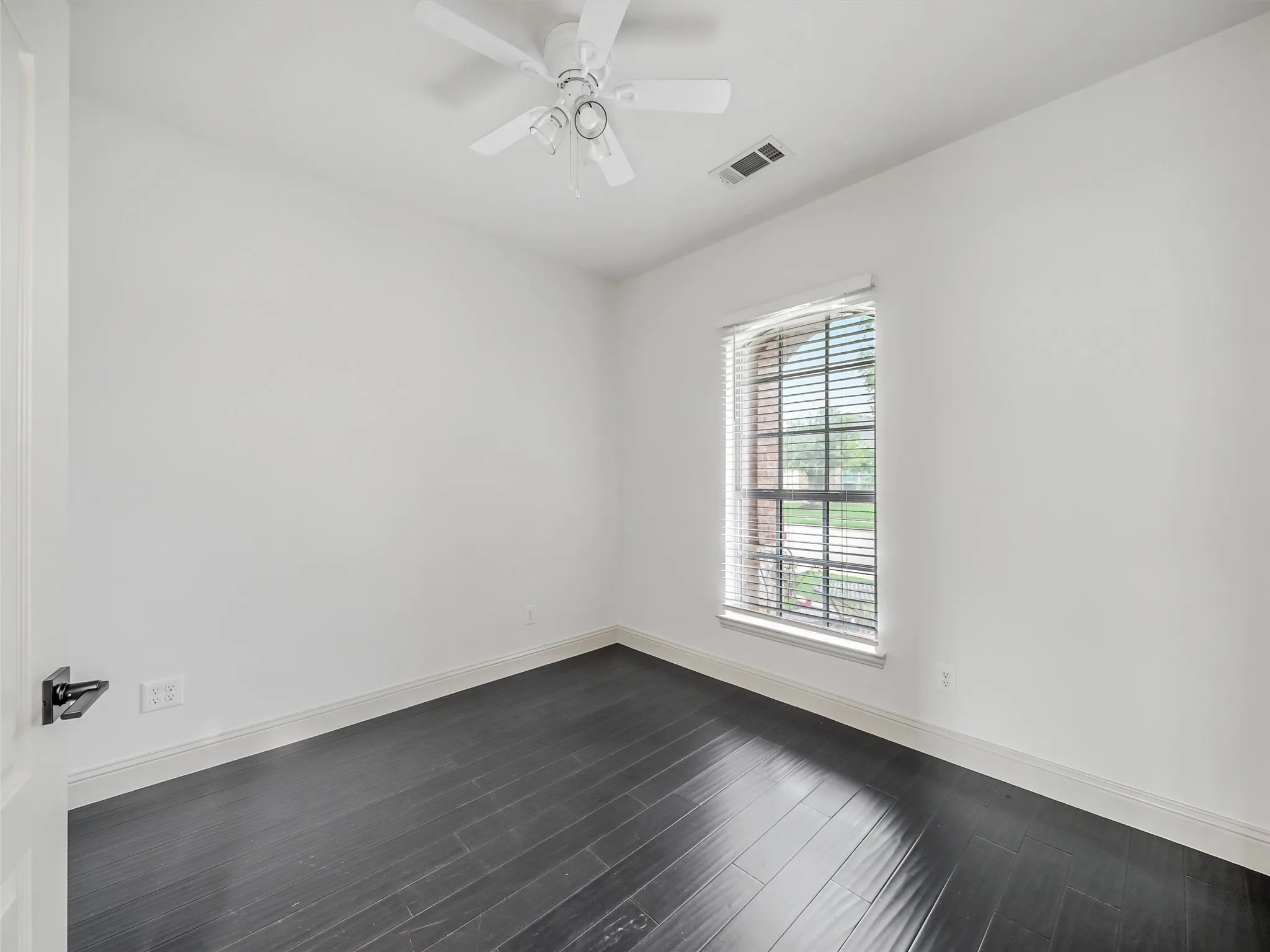 Ceiling Fan with light fixture