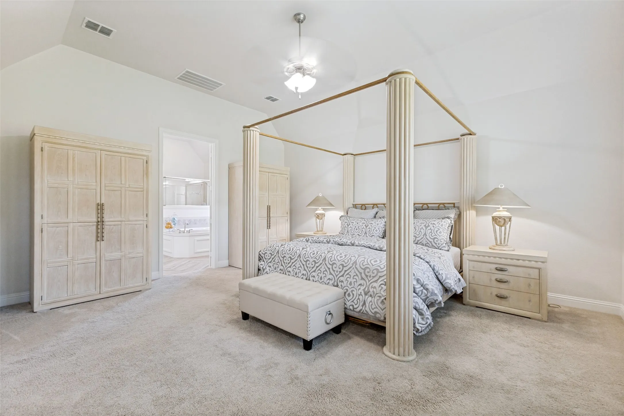 Single Family Residence For Sale in Rockwall County , 506 Life Spring Drive, Rockwall, Texas 75087, 4 Bedroom, 4 Bathroom, 4 Garage spaces, 3,701 Sqft, built in 2016, mls#21259818, Real Estate Agent in Rockwall, Homes For Sale in Rockwall county, Homes For Sale in Rockwall, Realtor in Rockwall Texas, Real Estate Brokerage Independent Realty Texas, Luminita Cordes Realtor