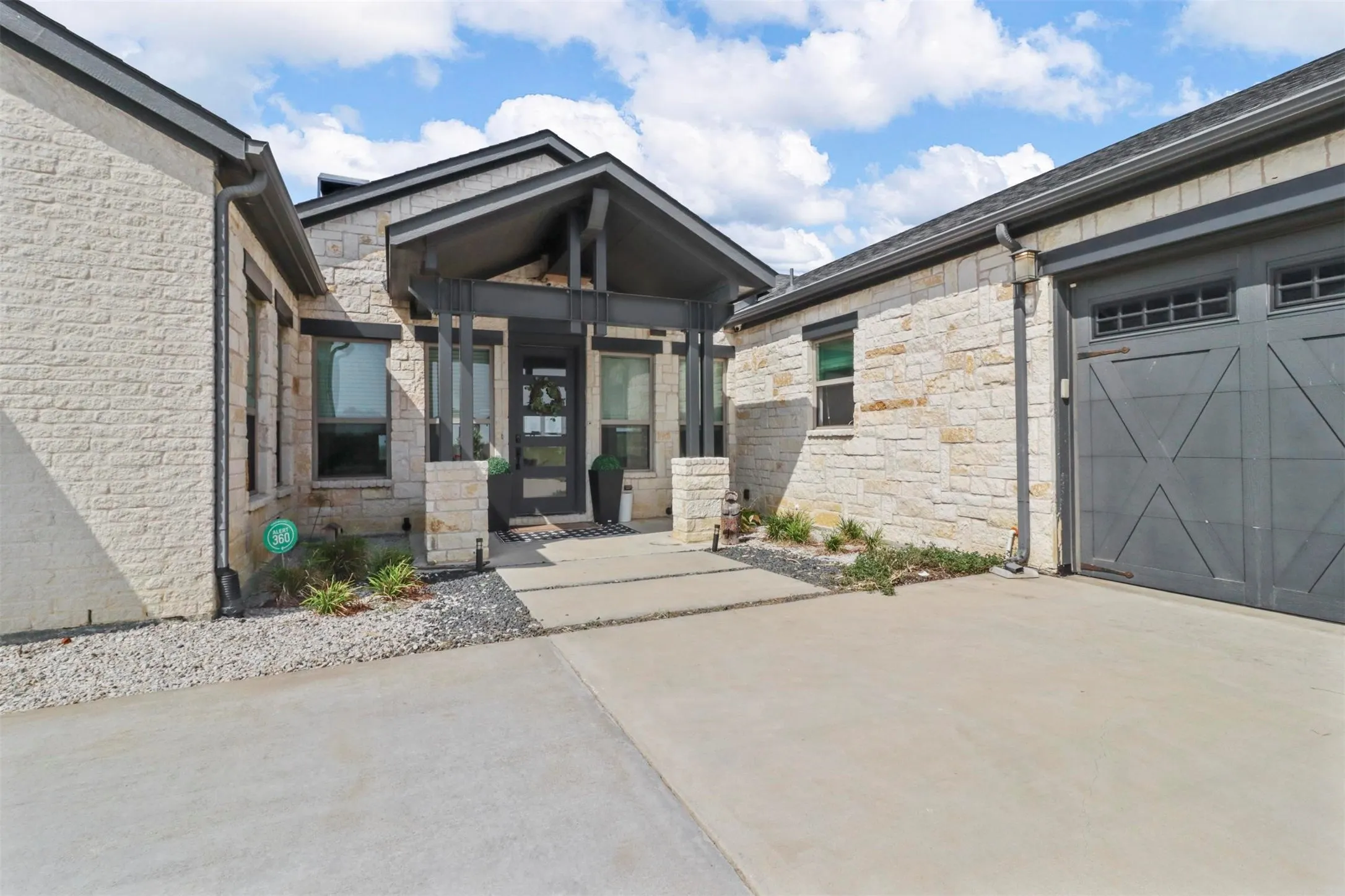 Single Family Residence For Sale in Collin County , 6910 County Road 662, Farmersville, Texas 75442, 4 Bedrooms, 4 Bathrooms, 2 Garage spaces, 3,629 Sqft, built in 2018, Price $1,600,000, mls#21256990, Real Estate Agent in Farmersville, Homes For Sale in Collin county, Homes For Sale in Farmersville, Realtor in Farmersville Texas, Real Estate Brokerage Independent Realty Texas, Luminita Cordes Realtor