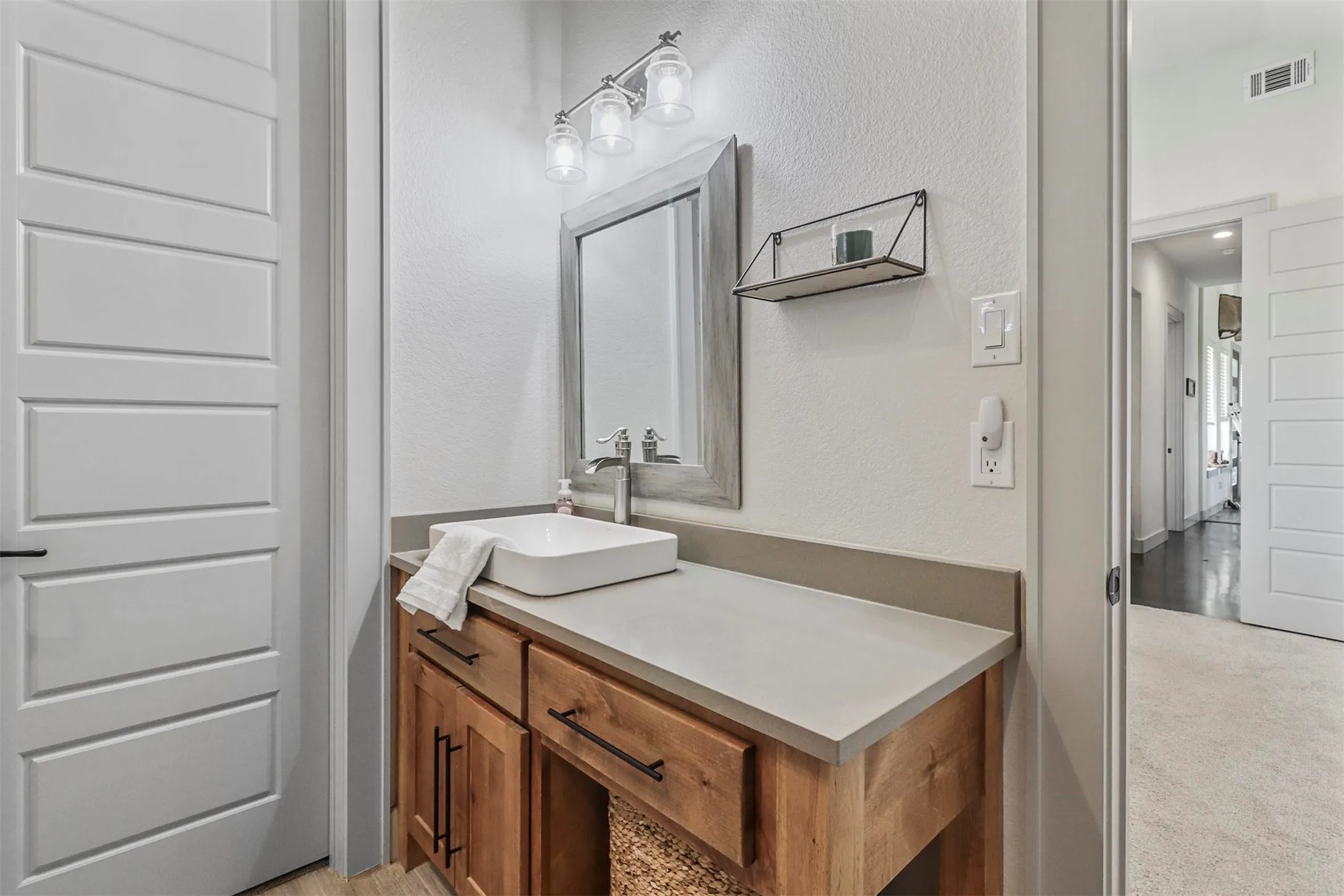 Single Family Residence For Sale in Collin County , 6910 County Road 662, Farmersville, Texas 75442, 4 Bedrooms, 4 Bathrooms, 2 Garage spaces, 3,629 Sqft, built in 2018, Price $1,600,000, mls#21256990, Real Estate Agent in Farmersville, Homes For Sale in Collin county, Homes For Sale in Farmersville, Realtor in Farmersville Texas, Real Estate Brokerage Independent Realty Texas, Luminita Cordes Realtor