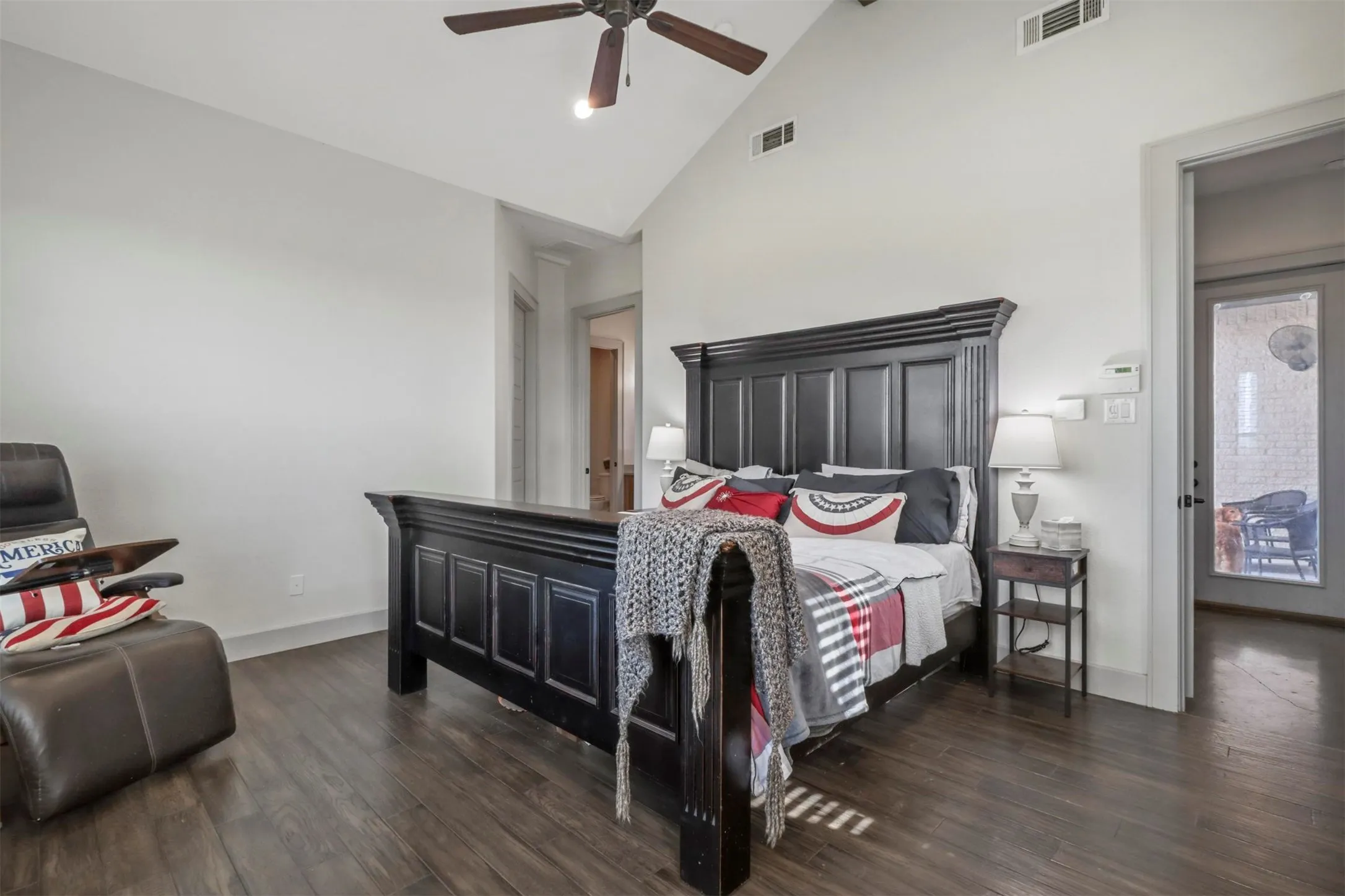 Single Family Residence For Sale in Collin County , 6910 County Road 662, Farmersville, Texas 75442, 4 Bedrooms, 4 Bathrooms, 2 Garage spaces, 3,629 Sqft, built in 2018, Price $1,600,000, mls#21256990, Real Estate Agent in Farmersville, Homes For Sale in Collin county, Homes For Sale in Farmersville, Realtor in Farmersville Texas, Real Estate Brokerage Independent Realty Texas, Luminita Cordes Realtor
