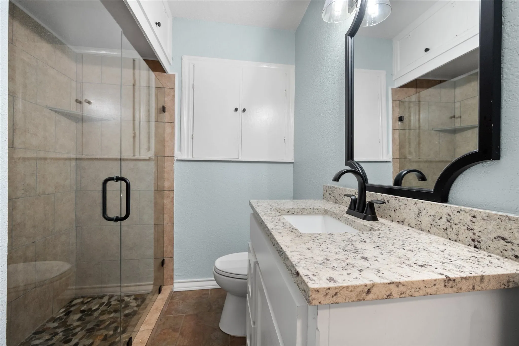 Single Family Residence For Sale in Tarrant County , 4521 Calmont Avenue, Fort Worth, Texas 76107, 3 Bedroom, 2 Bathroom, 1 Garage spaces, 1,389 Sqft, built in 1942, Preowned, mls#21259570, Real Estate Agent in Fort Worth, Homes For Sale in Tarrant county, Homes For Sale in Fort Worth, Realtor in Fort Worth Texas, Real Estate Brokerage Independent Realty Texas, Luminita Cordes Realtor