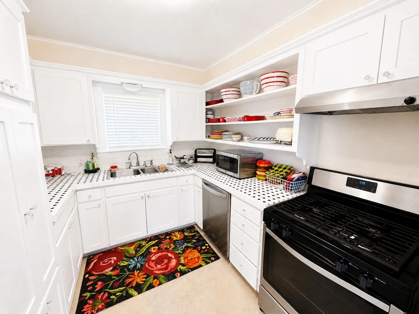 Single Family Residence For Sale in Montague County , 1507 Hulme Street, Bowie, Texas 76230, 2 Bedroom, 2 Bathroom, Garage spaces, 1,159 Sqft, built in 1975, mls#21259235, Real Estate Agent in Bowie, Homes For Sale in Montague county, Homes For Sale in Bowie, Realtor in Bowie Texas, Real Estate Brokerage Independent Realty Texas, Luminita Cordes Realtor