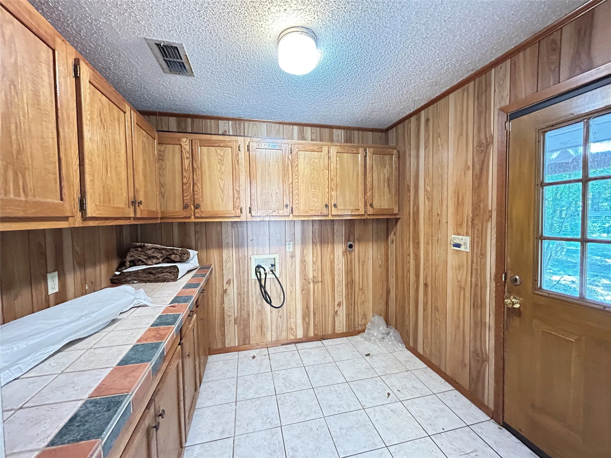 Single Family Residence For Sale in Hopkins County , 3236 Farm Road 3019, Winnsboro, Texas 75494, 3 Bedroom, 2 Bathroom, Garage spaces, 1,700 Sqft, built in 1987, mls#21260679, Real Estate Agent in Winnsboro, Homes For Sale in Hopkins county, Homes For Sale in Winnsboro, Realtor in Winnsboro Texas, Real Estate Brokerage Independent Realty Texas, Luminita Cordes Realtor