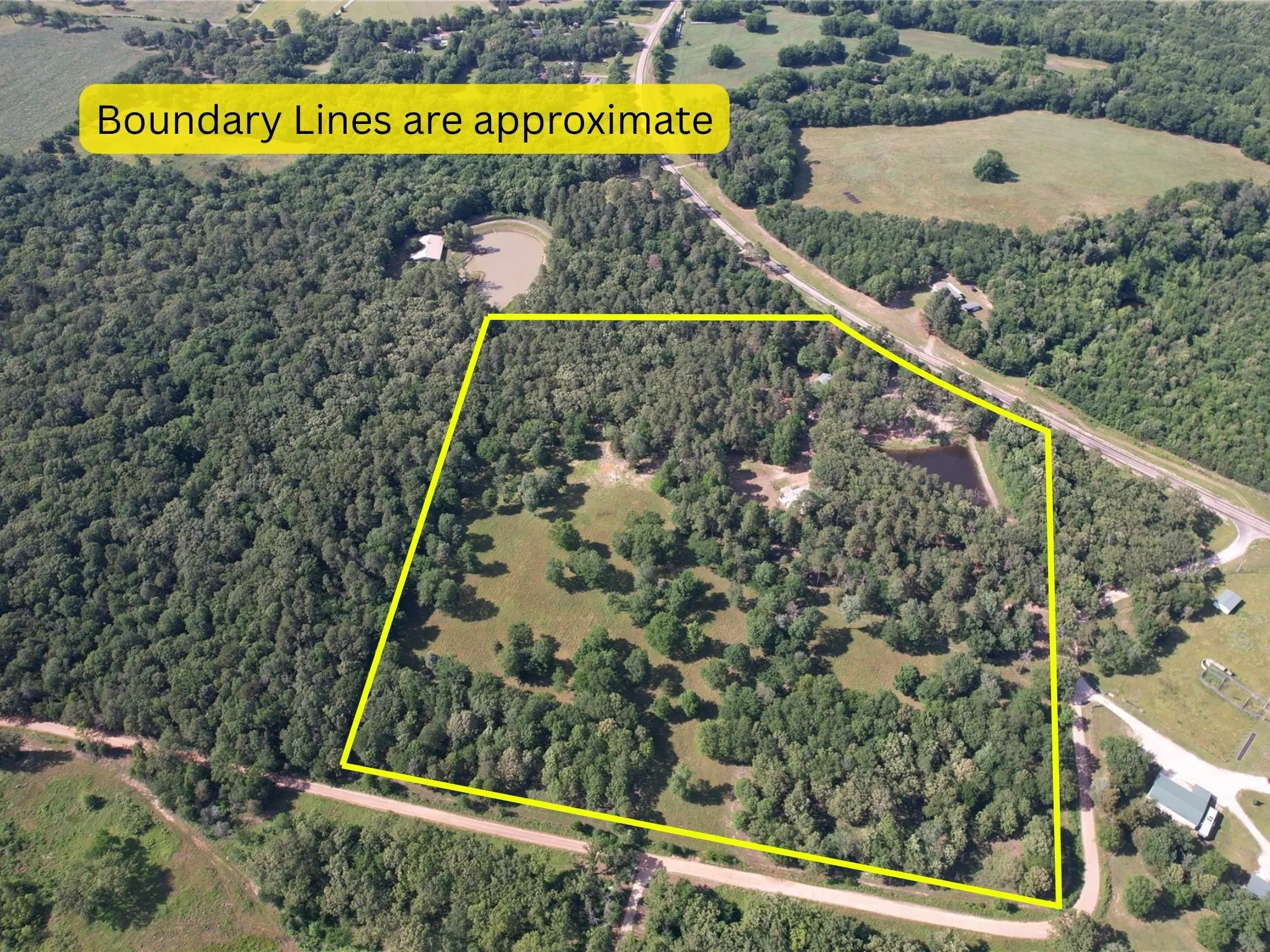 Single Family Residence For Sale in Hopkins County , 3236 Farm Road 3019, Winnsboro, Texas 75494, 3 Bedroom, 2 Bathroom, Garage spaces, 1,700 Sqft, built in 1987, mls#21260679, Real Estate Agent in Winnsboro, Homes For Sale in Hopkins county, Homes For Sale in Winnsboro, Realtor in Winnsboro Texas, Real Estate Brokerage Independent Realty Texas, Luminita Cordes Realtor