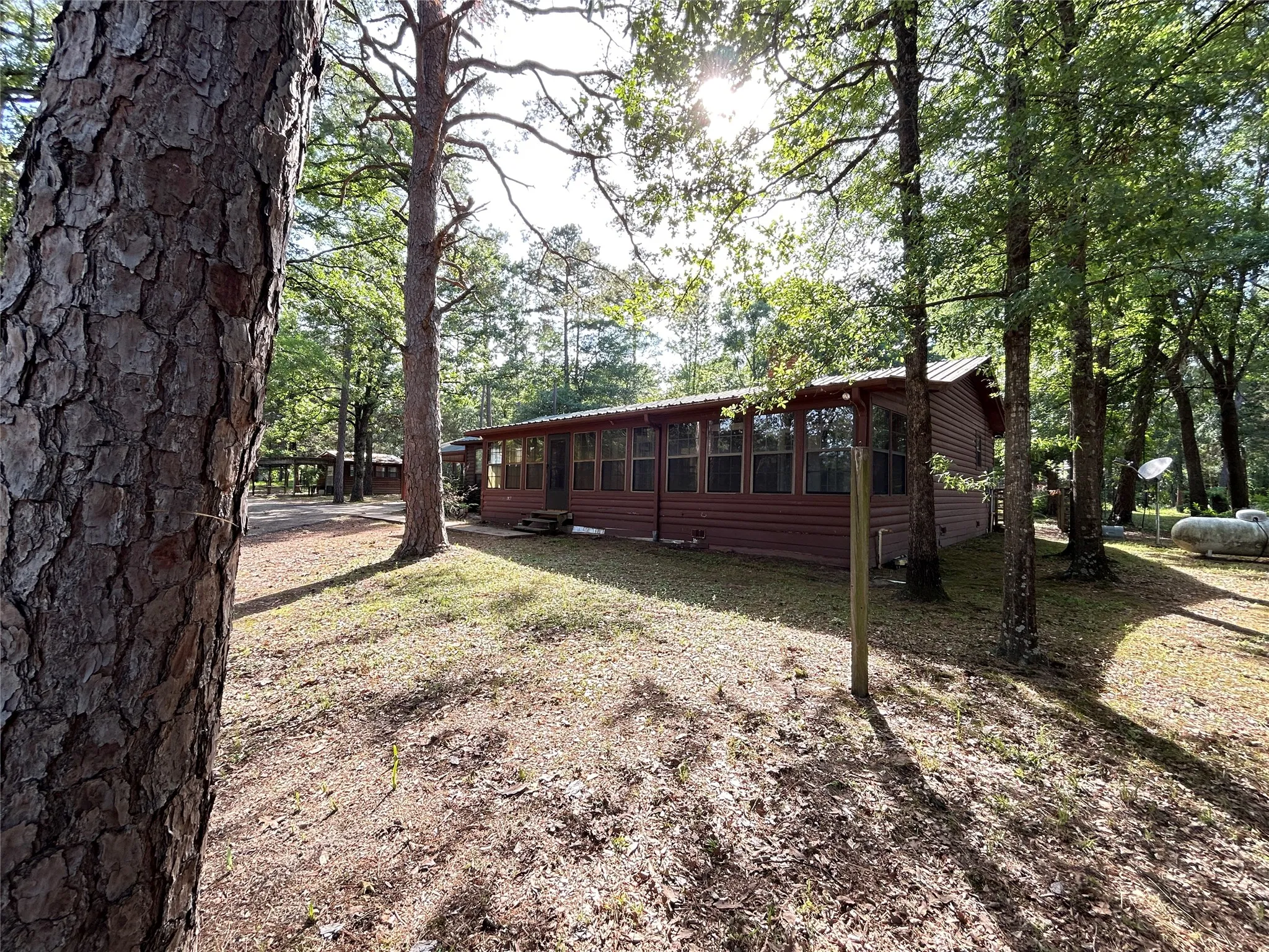 Single Family Residence For Sale in Hopkins County , 3236 Farm Road 3019, Winnsboro, Texas 75494, 3 Bedroom, 2 Bathroom, Garage spaces, 1,700 Sqft, built in 1987, mls#21260679, Real Estate Agent in Winnsboro, Homes For Sale in Hopkins county, Homes For Sale in Winnsboro, Realtor in Winnsboro Texas, Real Estate Brokerage Independent Realty Texas, Luminita Cordes Realtor