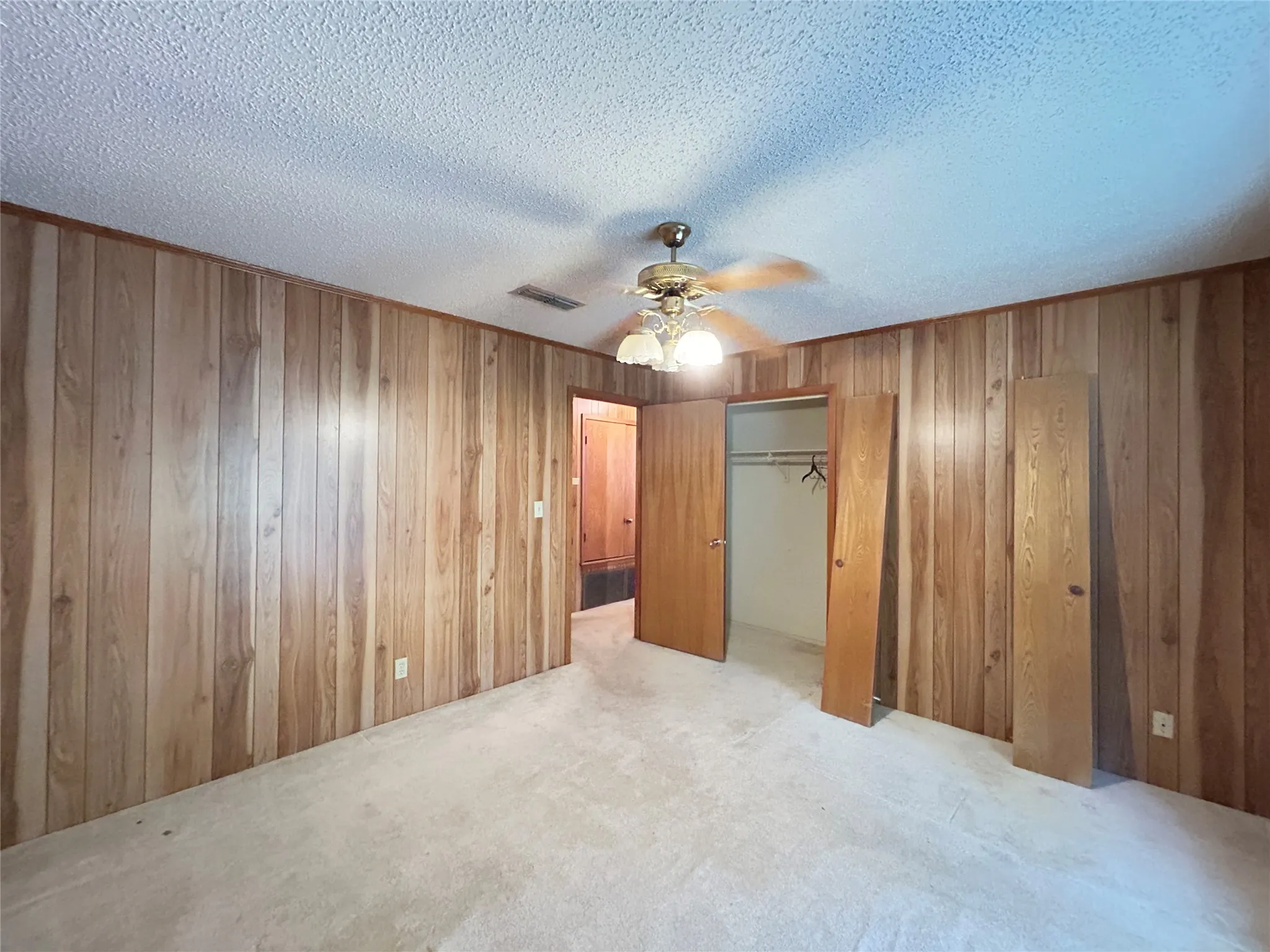 Single Family Residence For Sale in Hopkins County , 3236 Farm Road 3019, Winnsboro, Texas 75494, 3 Bedroom, 2 Bathroom, Garage spaces, 1,700 Sqft, built in 1987, mls#21260679, Real Estate Agent in Winnsboro, Homes For Sale in Hopkins county, Homes For Sale in Winnsboro, Realtor in Winnsboro Texas, Real Estate Brokerage Independent Realty Texas, Luminita Cordes Realtor