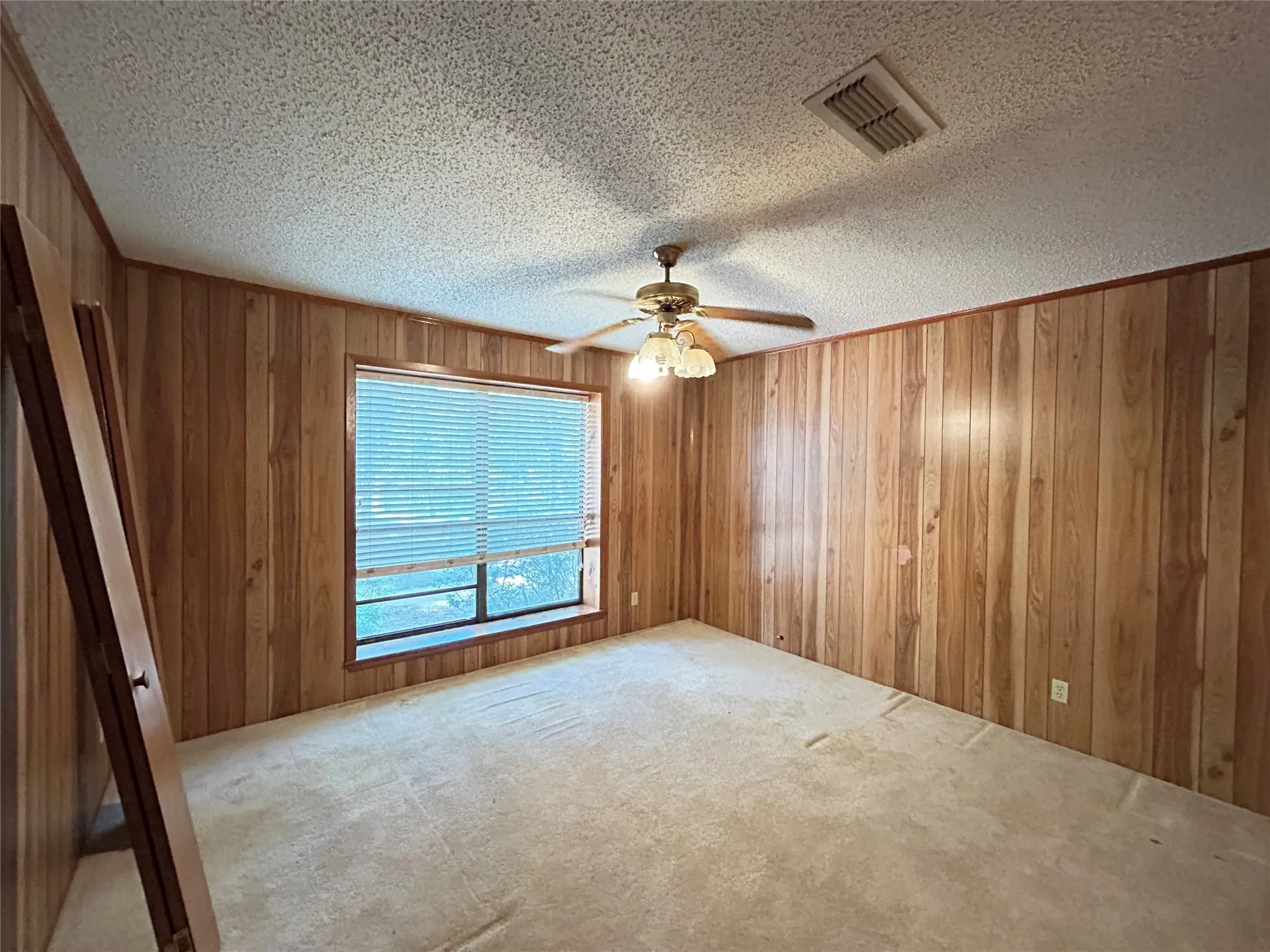 Single Family Residence For Sale in Hopkins County , 3236 Farm Road 3019, Winnsboro, Texas 75494, 3 Bedroom, 2 Bathroom, Garage spaces, 1,700 Sqft, built in 1987, mls#21260679, Real Estate Agent in Winnsboro, Homes For Sale in Hopkins county, Homes For Sale in Winnsboro, Realtor in Winnsboro Texas, Real Estate Brokerage Independent Realty Texas, Luminita Cordes Realtor