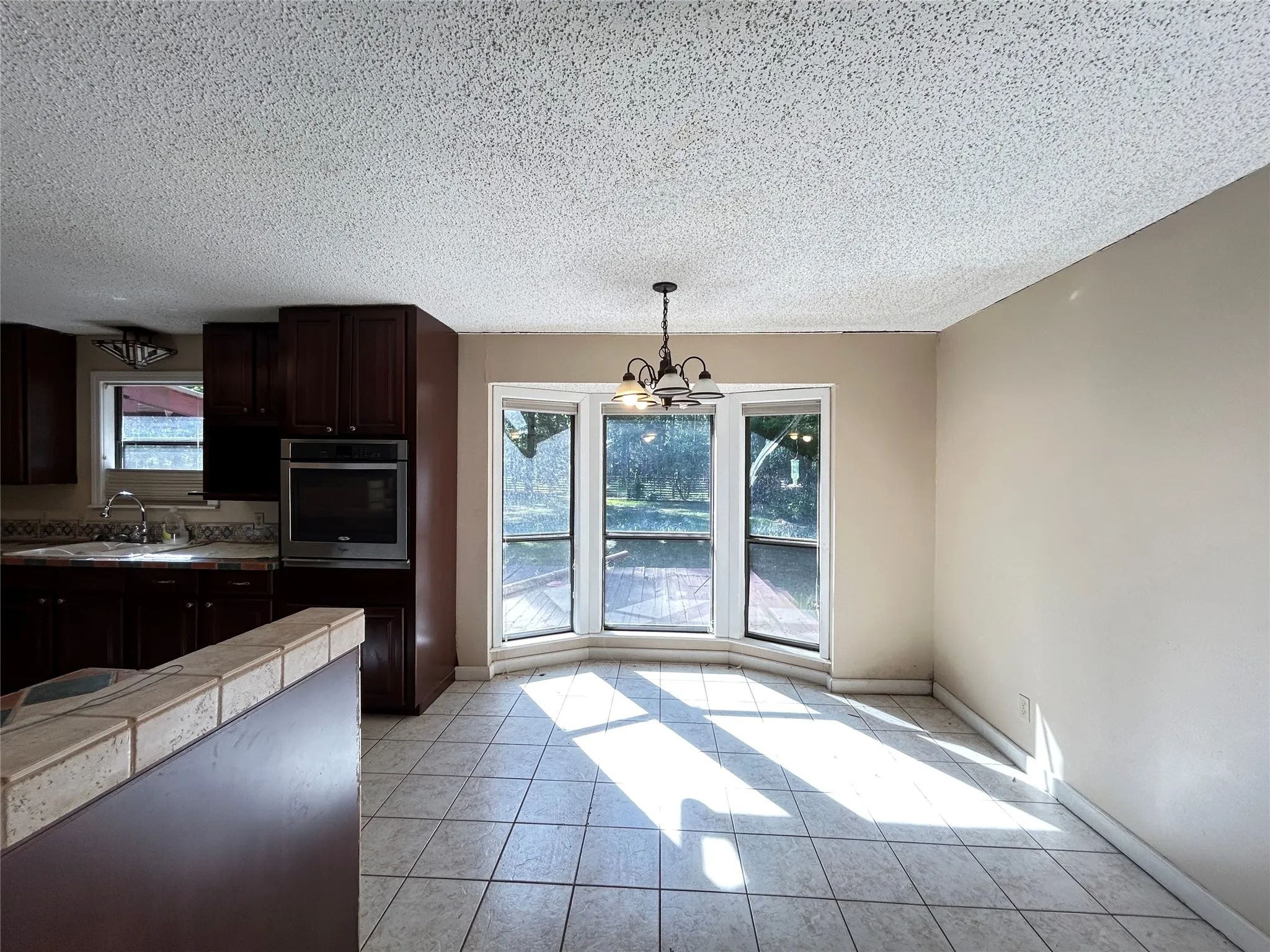 Single Family Residence For Sale in Hopkins County , 3236 Farm Road 3019, Winnsboro, Texas 75494, 3 Bedroom, 2 Bathroom, Garage spaces, 1,700 Sqft, built in 1987, mls#21260679, Real Estate Agent in Winnsboro, Homes For Sale in Hopkins county, Homes For Sale in Winnsboro, Realtor in Winnsboro Texas, Real Estate Brokerage Independent Realty Texas, Luminita Cordes Realtor