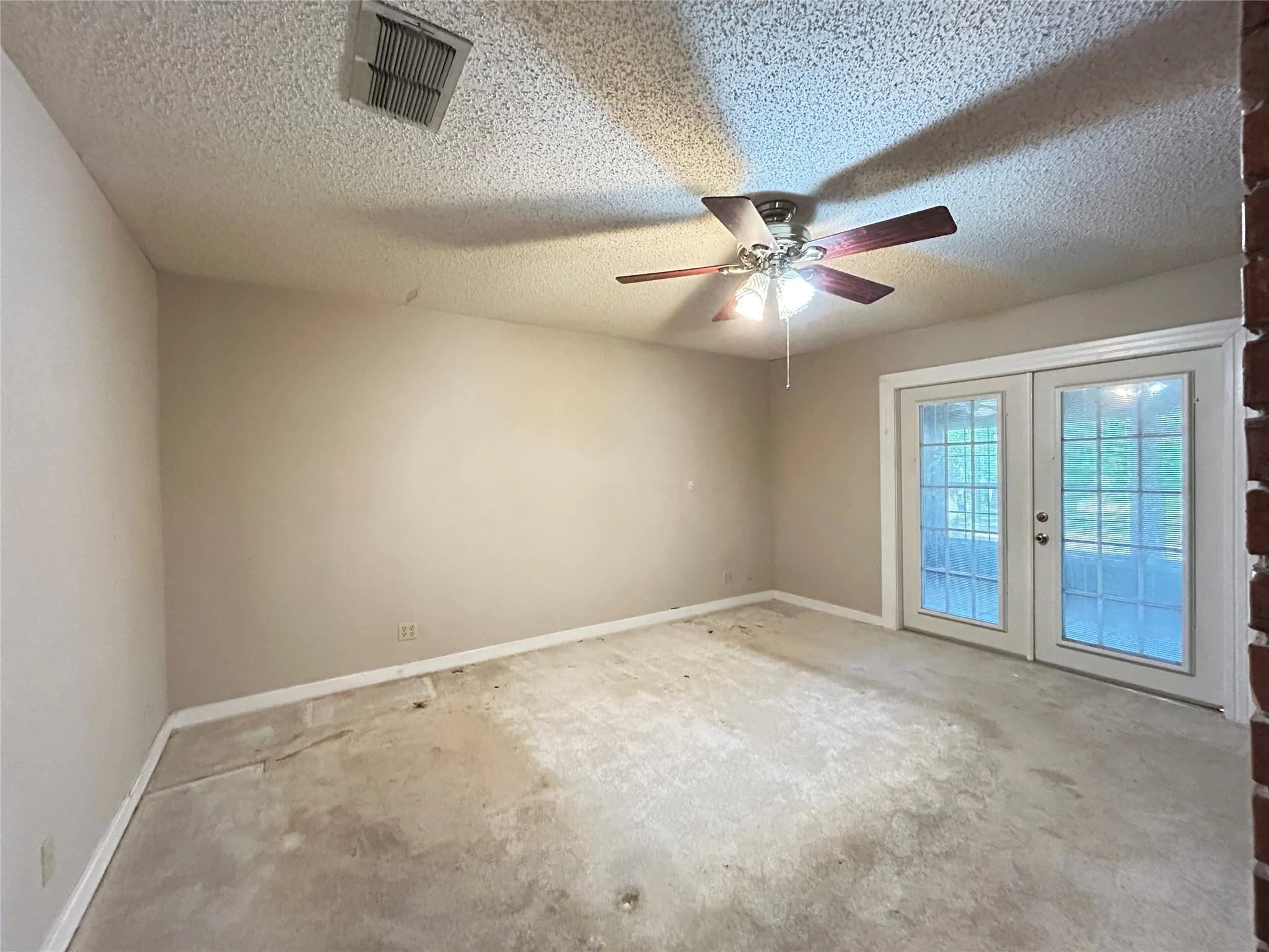 Single Family Residence For Sale in Hopkins County , 3236 Farm Road 3019, Winnsboro, Texas 75494, 3 Bedroom, 2 Bathroom, Garage spaces, 1,700 Sqft, built in 1987, mls#21260679, Real Estate Agent in Winnsboro, Homes For Sale in Hopkins county, Homes For Sale in Winnsboro, Realtor in Winnsboro Texas, Real Estate Brokerage Independent Realty Texas, Luminita Cordes Realtor