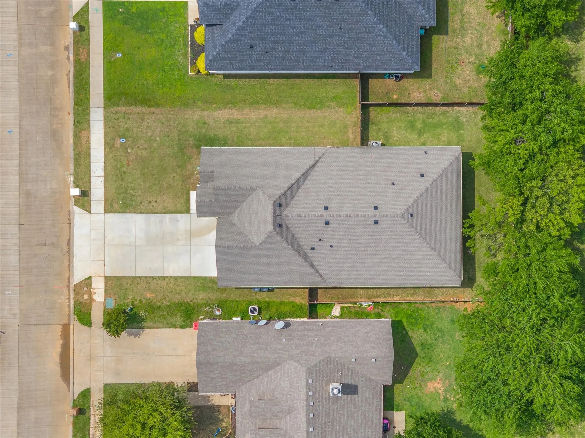 Single Family Residence For Sale in Van Zandt County , 1868 Meadowview, Canton, Texas 75103, 4 Bedroom, 2 Bathroom, 2 Garage spaces, 2,032 Sqft, built in 2024, Preowned, Price $379,400, mls#21260918, Real Estate Agent in Canton, Homes For Sale in Van Zandt county, Homes For Sale in Canton, Realtor in Canton Texas, Real Estate Brokerage Independent Realty Texas, Luminita Cordes Realtor