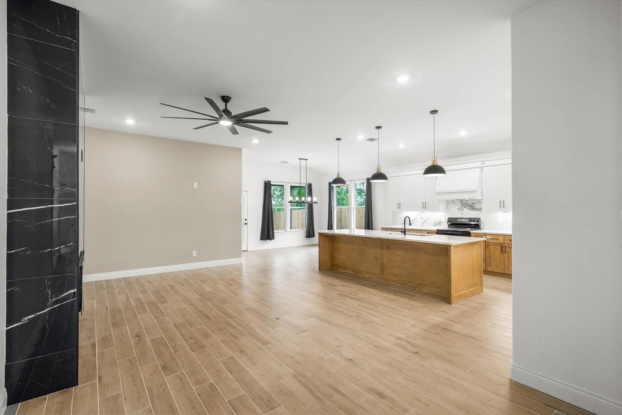 Single Family Residence For Sale in Van Zandt County , 1868 Meadowview, Canton, Texas 75103, 4 Bedroom, 2 Bathroom, 2 Garage spaces, 2,032 Sqft, built in 2024, Preowned, Price $379,400, mls#21260918, Real Estate Agent in Canton, Homes For Sale in Van Zandt county, Homes For Sale in Canton, Realtor in Canton Texas, Real Estate Brokerage Independent Realty Texas, Luminita Cordes Realtor