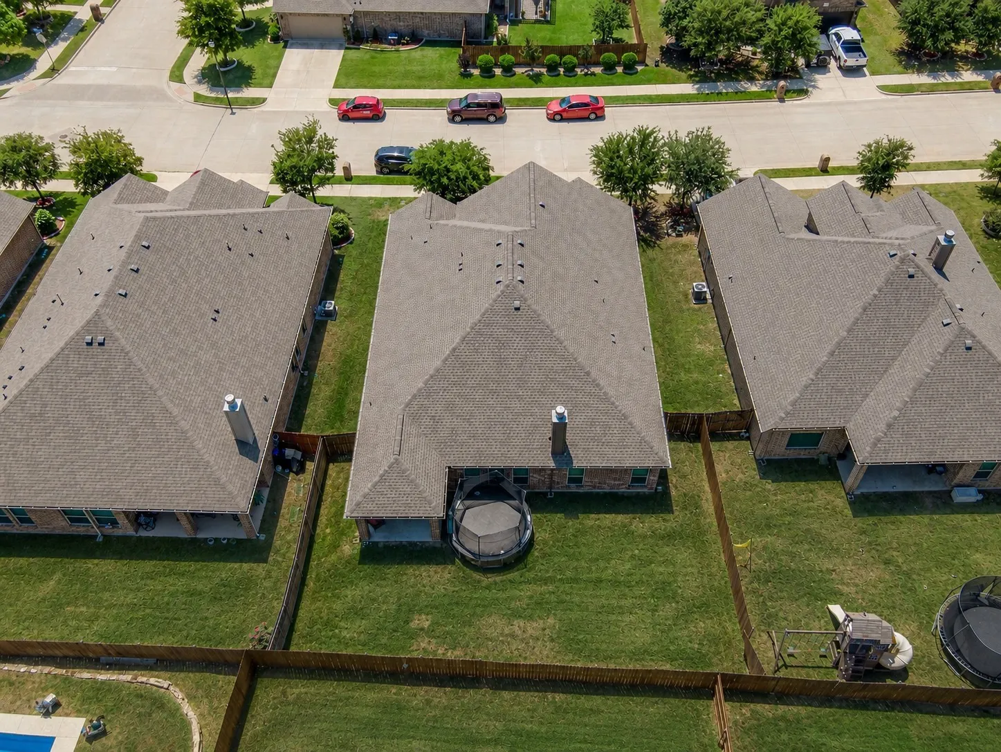 Single Family Residence For Sale in Ellis County , 417 Ashlawn Drive, Midlothian, Texas 76065, 4 Bedroom, 3 Bathroom, 2 Garage spaces, 2,543 Sqft, built in 2017, Preowned, mls#21254869, Real Estate Agent in Midlothian, Homes For Sale in Ellis county, Homes For Sale in Midlothian, Realtor in Midlothian Texas, Real Estate Brokerage Independent Realty Texas, Luminita Cordes Realtor