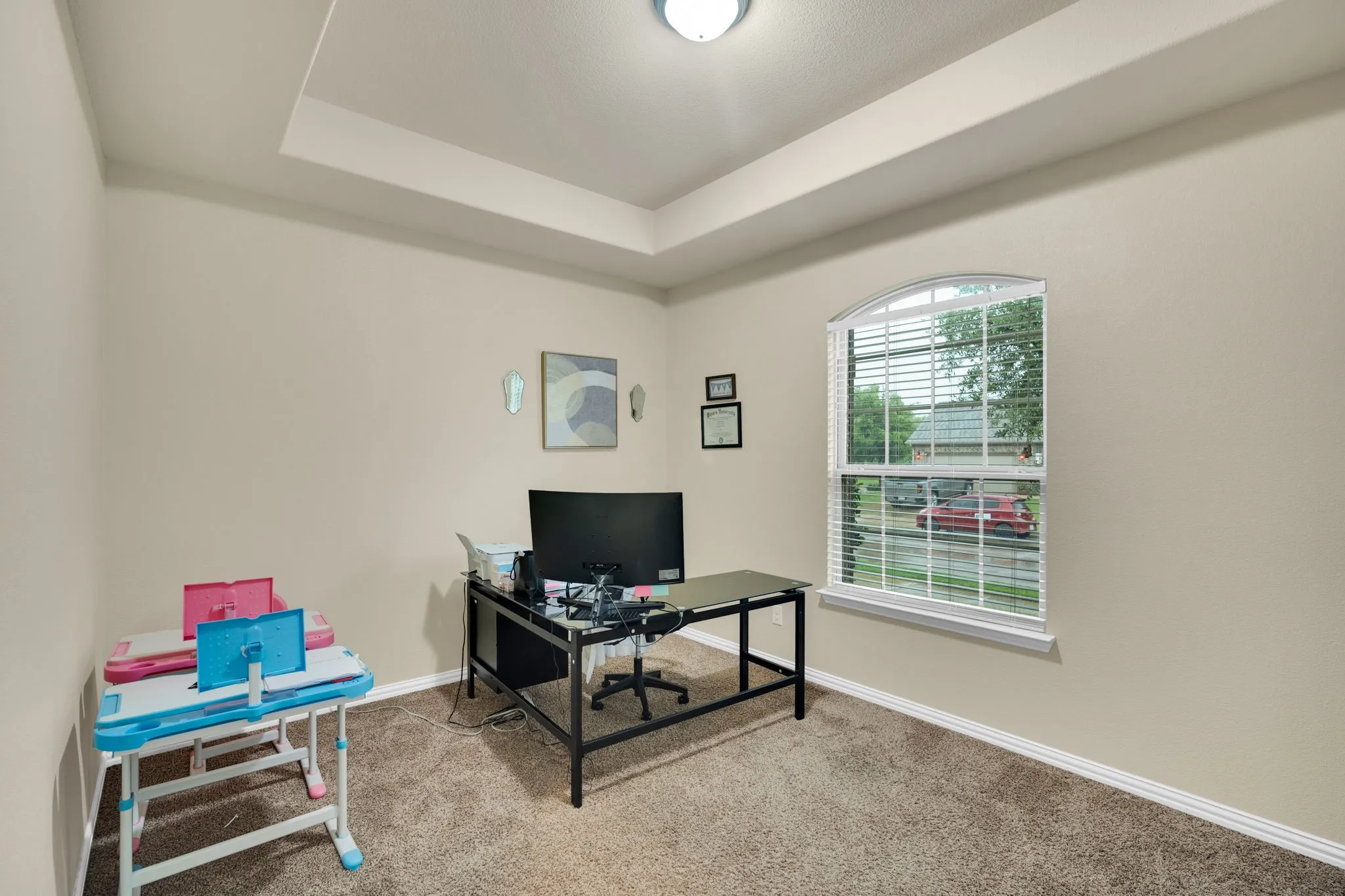 Single Family Residence For Sale in Ellis County , 417 Ashlawn Drive, Midlothian, Texas 76065, 4 Bedroom, 3 Bathroom, 2 Garage spaces, 2,543 Sqft, built in 2017, Preowned, mls#21254869, Real Estate Agent in Midlothian, Homes For Sale in Ellis county, Homes For Sale in Midlothian, Realtor in Midlothian Texas, Real Estate Brokerage Independent Realty Texas, Luminita Cordes Realtor
