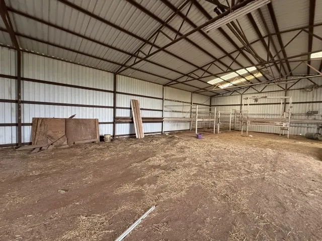 Single Family Residence For Sale in Nolan County , 5026 N Interstate 20, Sweetwater, Texas 79556, 4 Bedroom, 4 Bathroom, 2 Garage spaces, 2,700 Sqft, built in 2005, Preowned, mls#21260937, Real Estate Agent in Sweetwater, Homes For Sale in Nolan county, Homes For Sale in Sweetwater, Realtor in Sweetwater Texas, Real Estate Brokerage Independent Realty Texas, Luminita Cordes Realtor