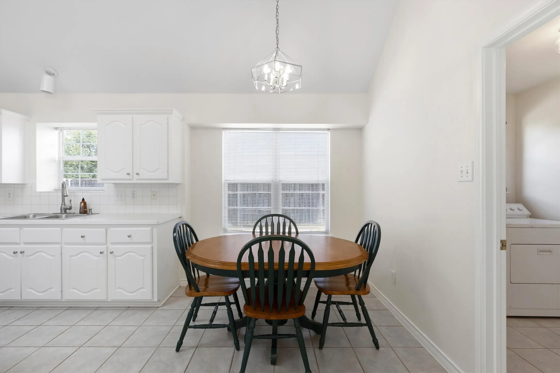 Single Family Residence For Sale in Dallas County , 6318 Ahnee Drive, Rowlett, Texas 75089, 4 Bedrooms, 2 Bathrooms, 2 Garage spaces, 1,996 Sqft, built in 1996, Price $398,000, mls#21256671, Real Estate Agent in Rowlett, Homes For Sale in Dallas county, Homes For Sale in Rowlett, Realtor in Rowlett Texas, Real Estate Brokerage Independent Realty Texas, Luminita Cordes Realtor
