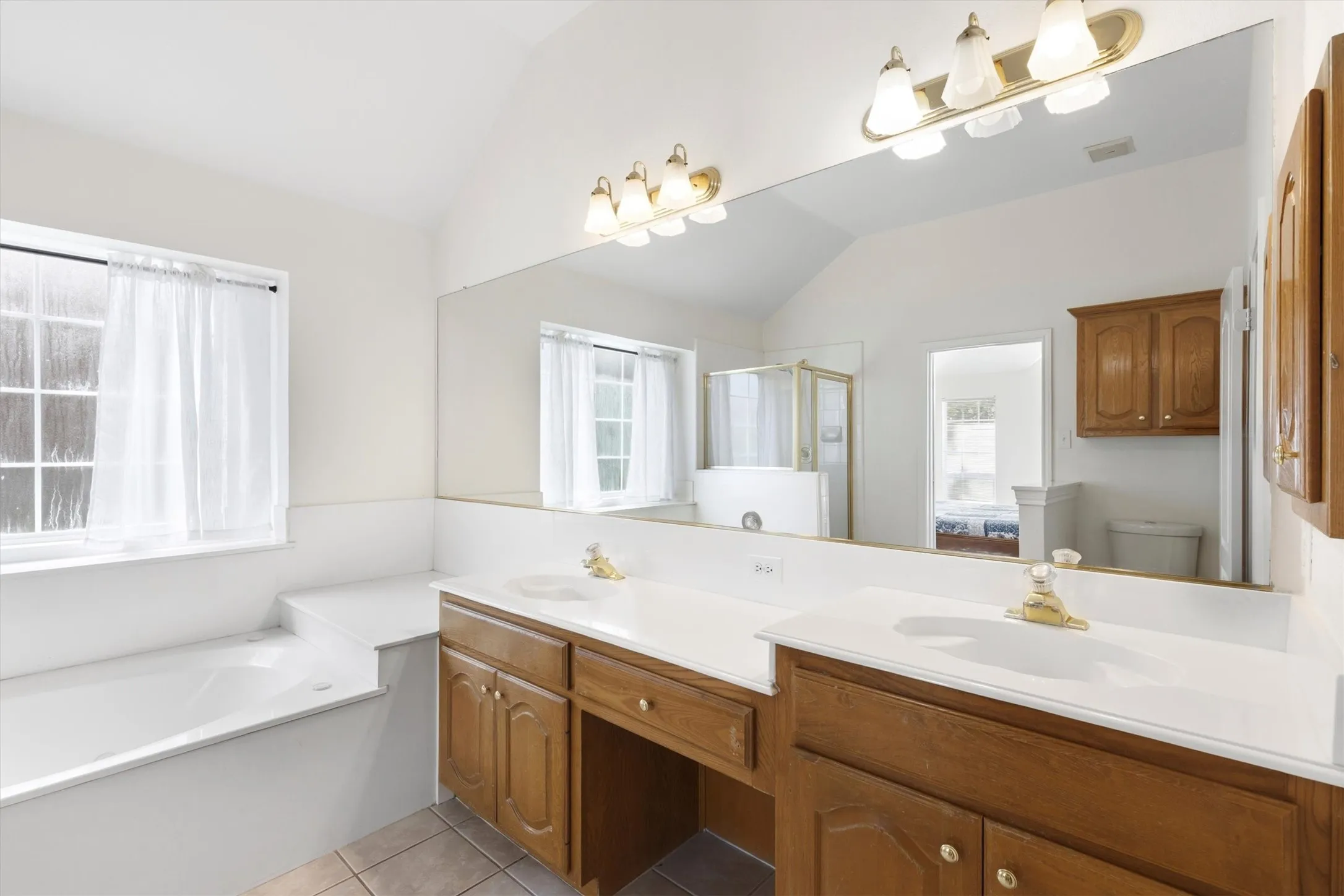 Single Family Residence For Sale in Dallas County , 6318 Ahnee Drive, Rowlett, Texas 75089, 4 Bedrooms, 2 Bathrooms, 2 Garage spaces, 1,996 Sqft, built in 1996, Price $398,000, mls#21256671, Real Estate Agent in Rowlett, Homes For Sale in Dallas county, Homes For Sale in Rowlett, Realtor in Rowlett Texas, Real Estate Brokerage Independent Realty Texas, Luminita Cordes Realtor