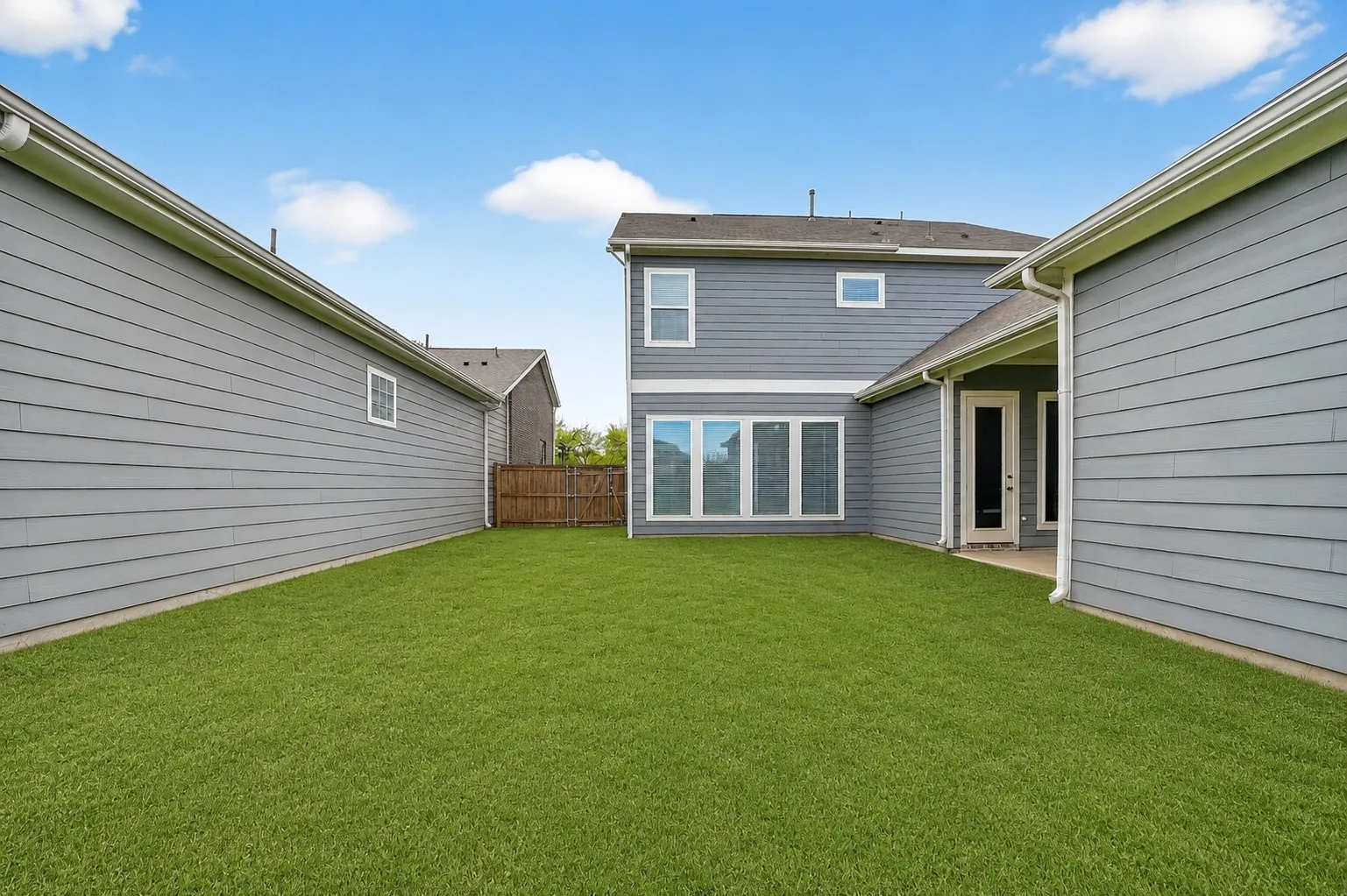 Single Family Residence For Sale in Dallas County , 6409 Long Green Street, Rowlett, Texas 75089, 4 Bedroom, 3 Bathroom, 2 Garage spaces, 2,232 Sqft, built in 2018, mls#21260961, Real Estate Agent in Rowlett, Homes For Sale in Dallas county, Homes For Sale in Rowlett, Realtor in Rowlett Texas, Real Estate Brokerage Independent Realty Texas, Luminita Cordes Realtor