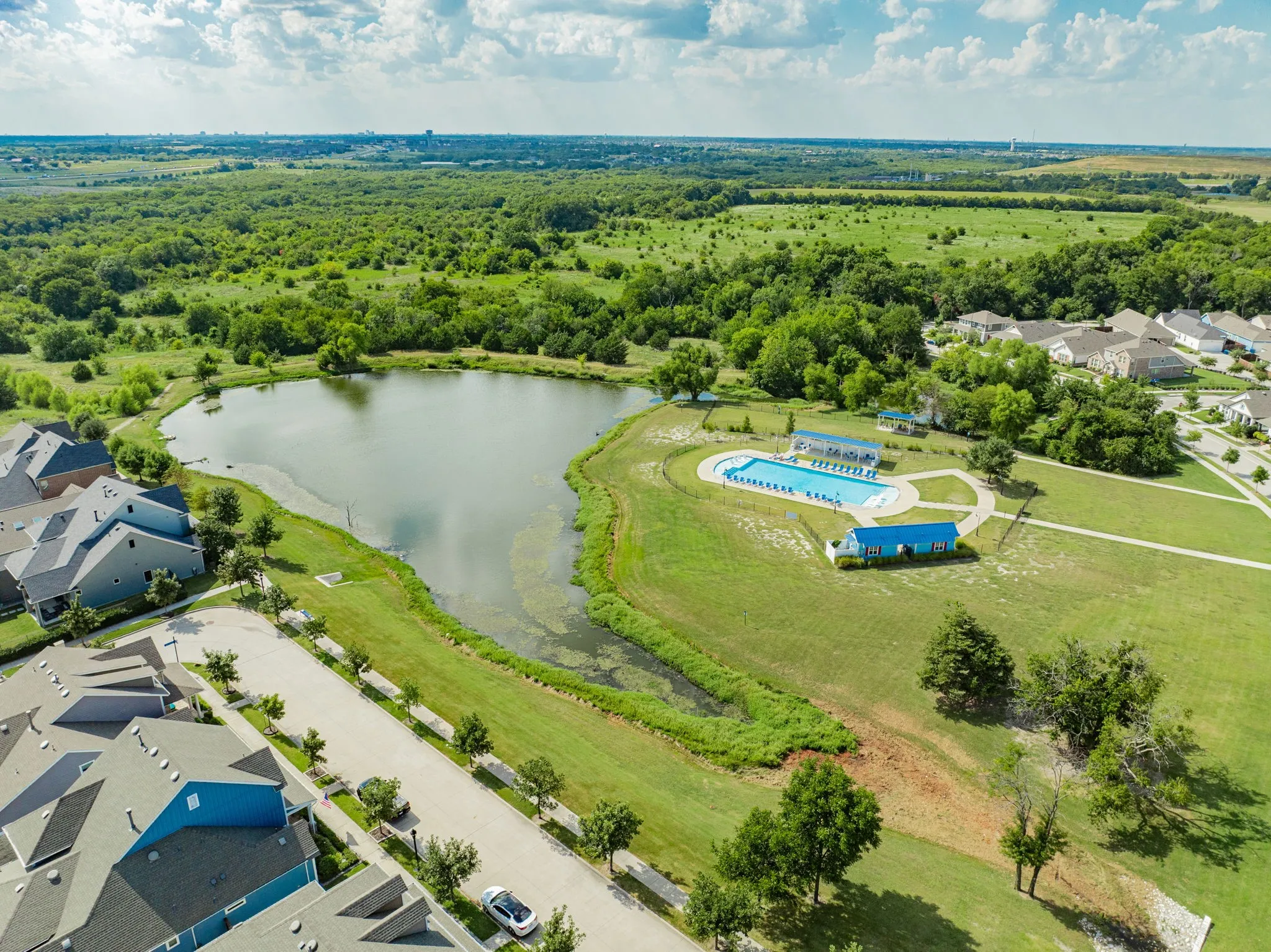 Single Family Residence For Sale in Dallas County , 6409 Long Green Street, Rowlett, Texas 75089, 4 Bedroom, 3 Bathroom, 2 Garage spaces, 2,232 Sqft, built in 2018, mls#21260961, Real Estate Agent in Rowlett, Homes For Sale in Dallas county, Homes For Sale in Rowlett, Realtor in Rowlett Texas, Real Estate Brokerage Independent Realty Texas, Luminita Cordes Realtor
