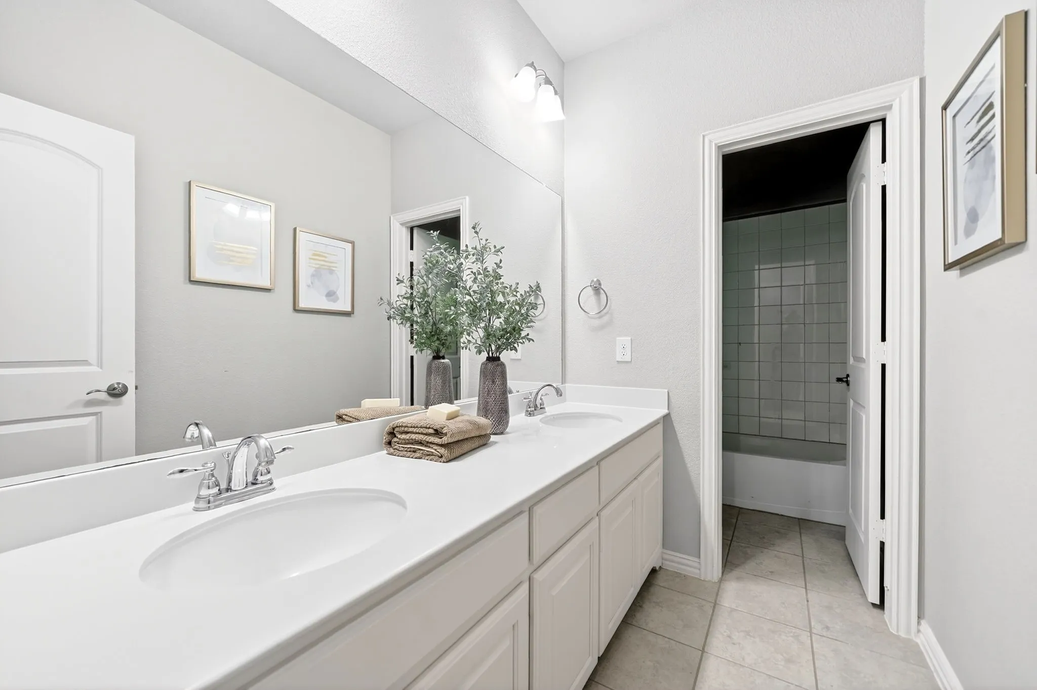 Single Family Residence For Sale in Dallas County , 6409 Long Green Street, Rowlett, Texas 75089, 4 Bedroom, 3 Bathroom, 2 Garage spaces, 2,232 Sqft, built in 2018, mls#21260961, Real Estate Agent in Rowlett, Homes For Sale in Dallas county, Homes For Sale in Rowlett, Realtor in Rowlett Texas, Real Estate Brokerage Independent Realty Texas, Luminita Cordes Realtor