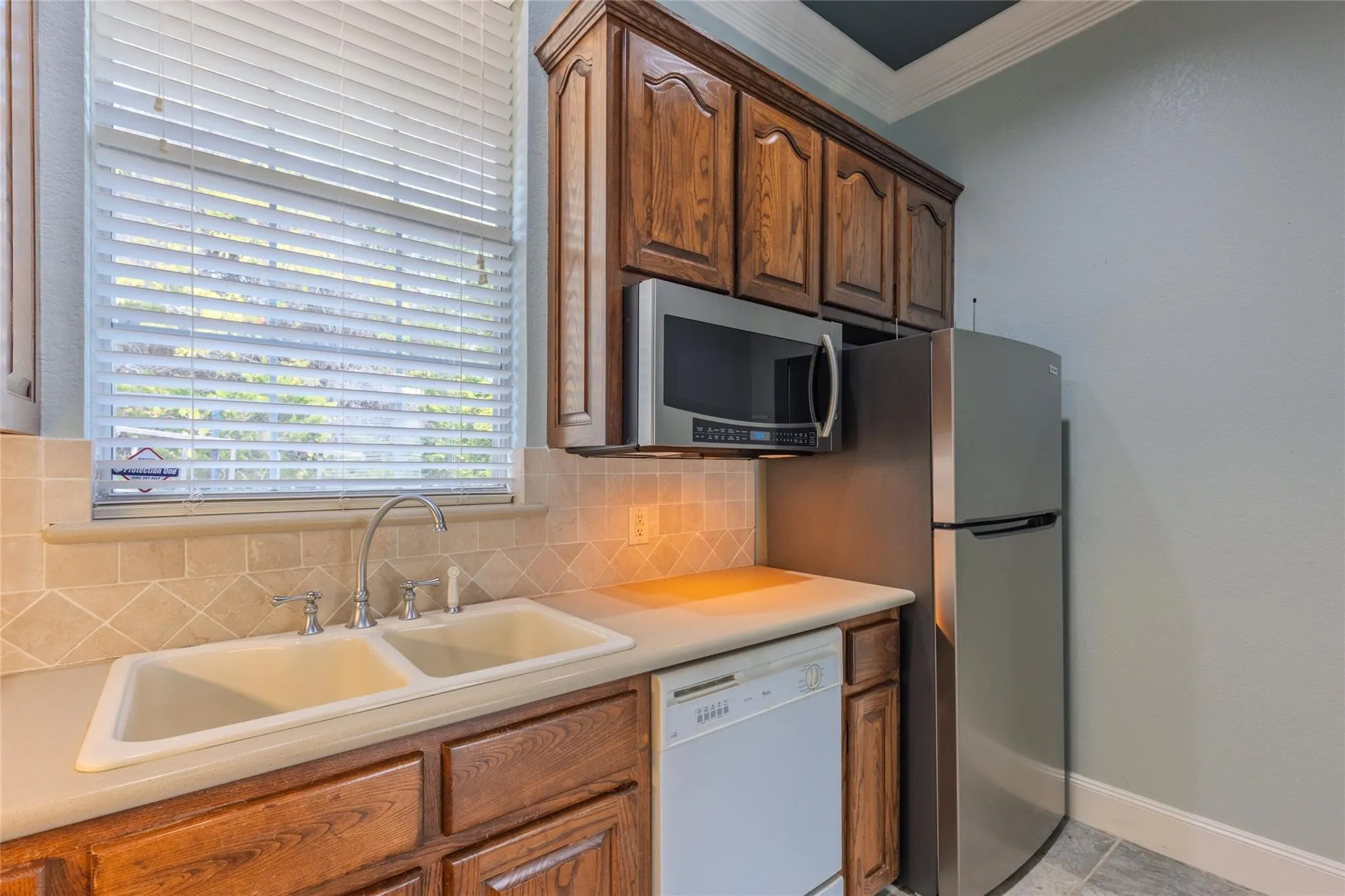 Single Family Residence For Sale in Hunt County , 6400 Creekside Drive, Greenville, Texas 75402, 5 Bedroom, 5 Bathroom, 3 Garage spaces, 4,435 Sqft, built in 1990, Preowned, Price $549,650, mls#21260952, Real Estate Agent in Greenville, Homes For Sale in Hunt county, Homes For Sale in Greenville, Realtor in Greenville Texas, Real Estate Brokerage Independent Realty Texas, Luminita Cordes Realtor