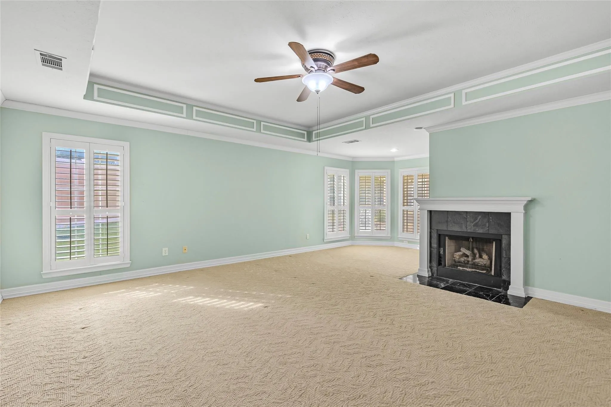 Single Family Residence For Sale in Hunt County , 6400 Creekside Drive, Greenville, Texas 75402, 5 Bedroom, 5 Bathroom, 3 Garage spaces, 4,435 Sqft, built in 1990, Preowned, Price $549,650, mls#21260952, Real Estate Agent in Greenville, Homes For Sale in Hunt county, Homes For Sale in Greenville, Realtor in Greenville Texas, Real Estate Brokerage Independent Realty Texas, Luminita Cordes Realtor