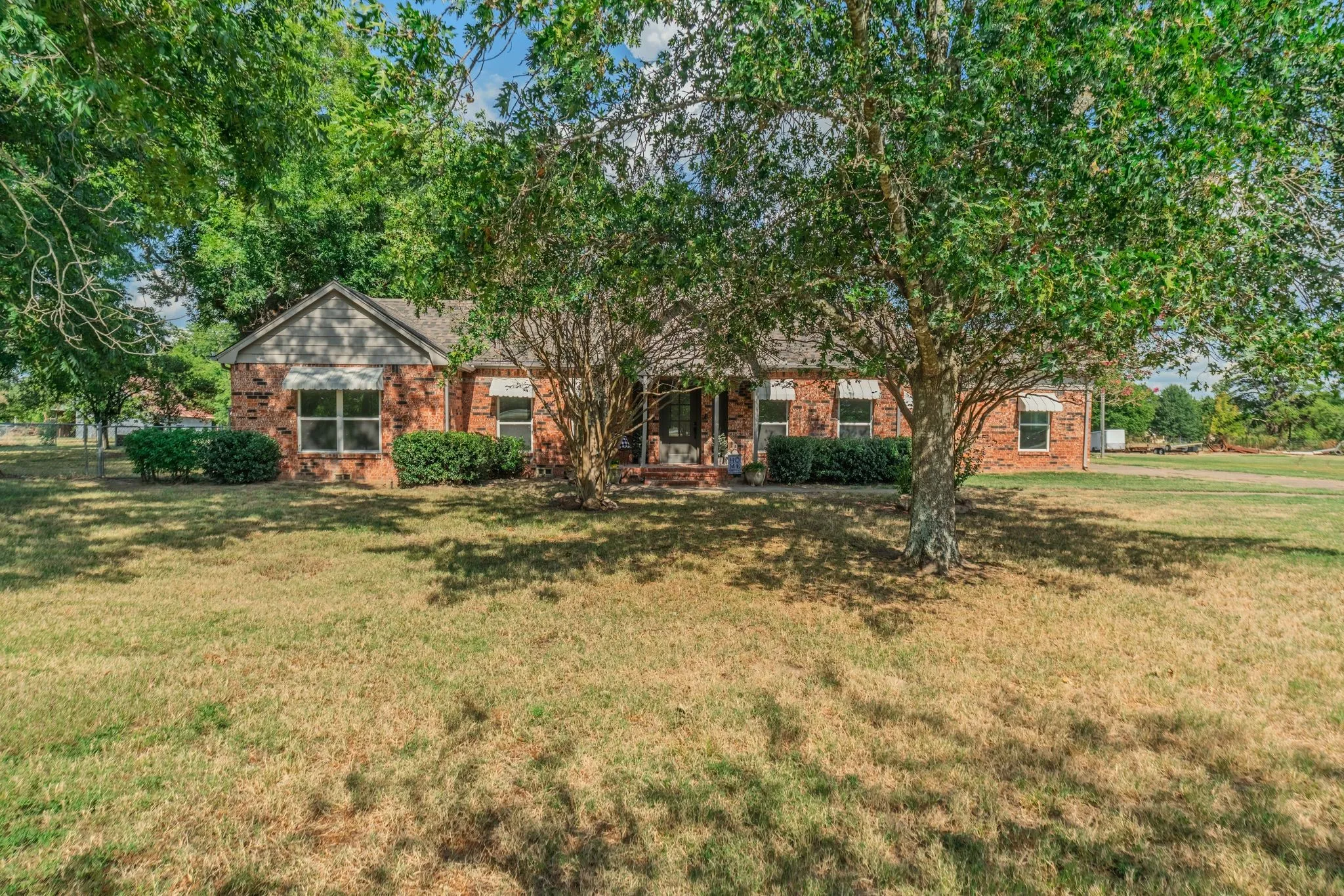 Single Family Residence For Rent in Hopkins County , 1916 Church Street, Sulphur Springs, Texas 75482, 3 Bedroom, 2 Bathroom, Garage spaces, 2,177 Sqft, built in 1890, mls#21260838, Real Estate Agent in Sulphur Springs, Homes For Rent in Hopkins county, Homes For Rent in Sulphur Springs, Realtor in Sulphur Springs Texas, Real Estate Brokerage Independent Realty Texas, Luminita Cordes Realtor