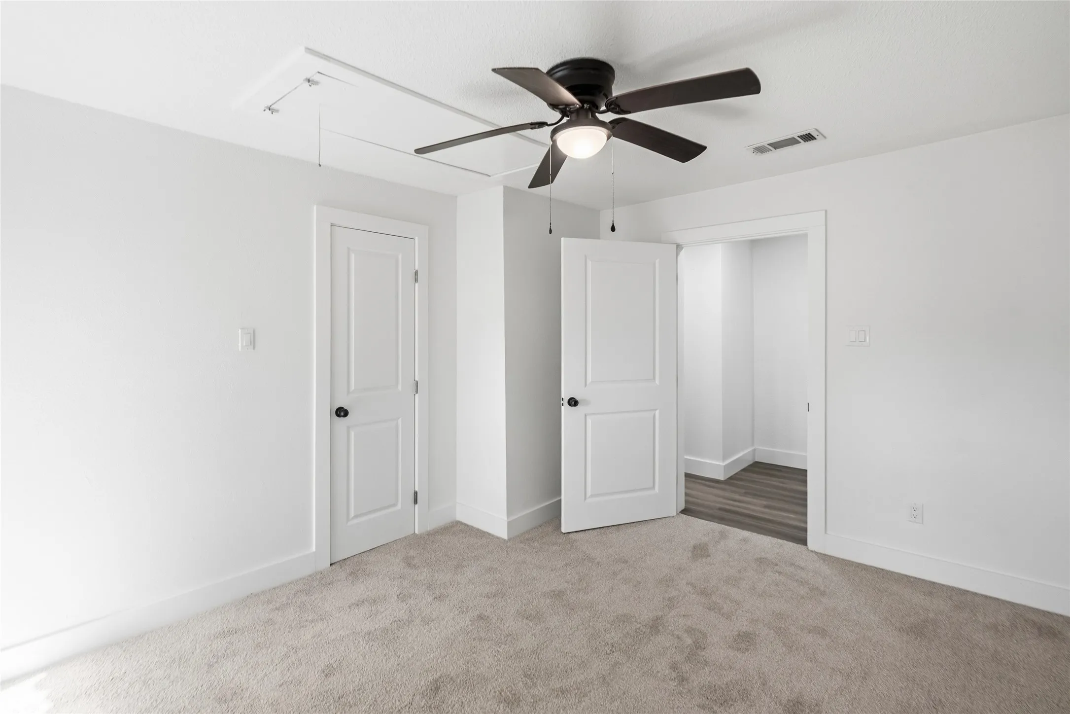 Single Family Residence For Rent in Hopkins County , 1916 Church Street, Sulphur Springs, Texas 75482, 3 Bedroom, 2 Bathroom, Garage spaces, 2,177 Sqft, built in 1890, mls#21260838, Real Estate Agent in Sulphur Springs, Homes For Rent in Hopkins county, Homes For Rent in Sulphur Springs, Realtor in Sulphur Springs Texas, Real Estate Brokerage Independent Realty Texas, Luminita Cordes Realtor