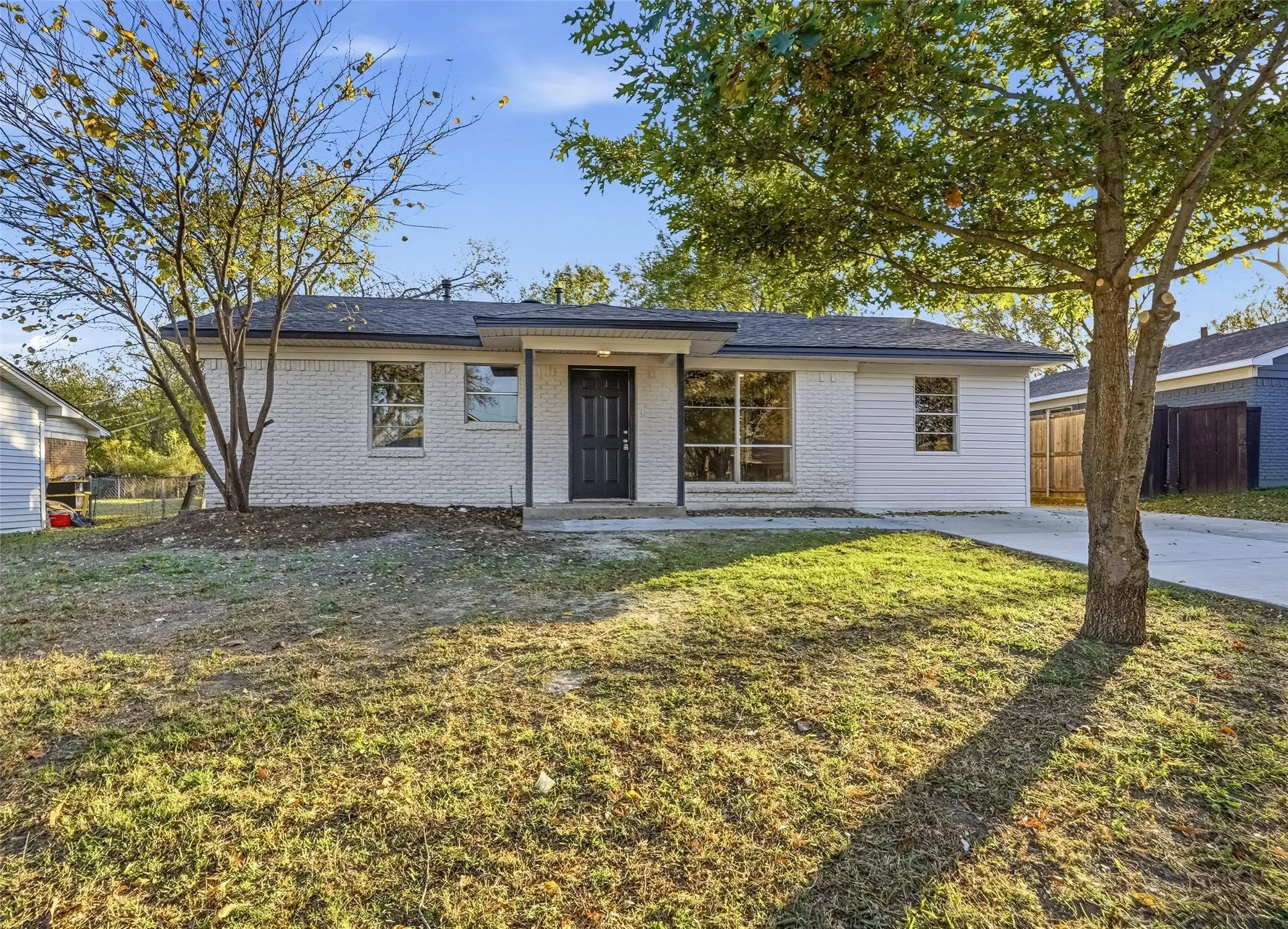 Single Family Residence For Sale in Dallas County , 1118 Richard Drive, Garland, Texas 75040, 4 Bedroom, 1 Bathroom, Garage spaces, 1,116 Sqft, built in 1961, Preowned, Price $234,500, mls#21260991, Real Estate Agent in Garland, Homes For Sale in Dallas county, Homes For Sale in Garland, Realtor in Garland Texas, Real Estate Brokerage Independent Realty Texas, Luminita Cordes Realtor
