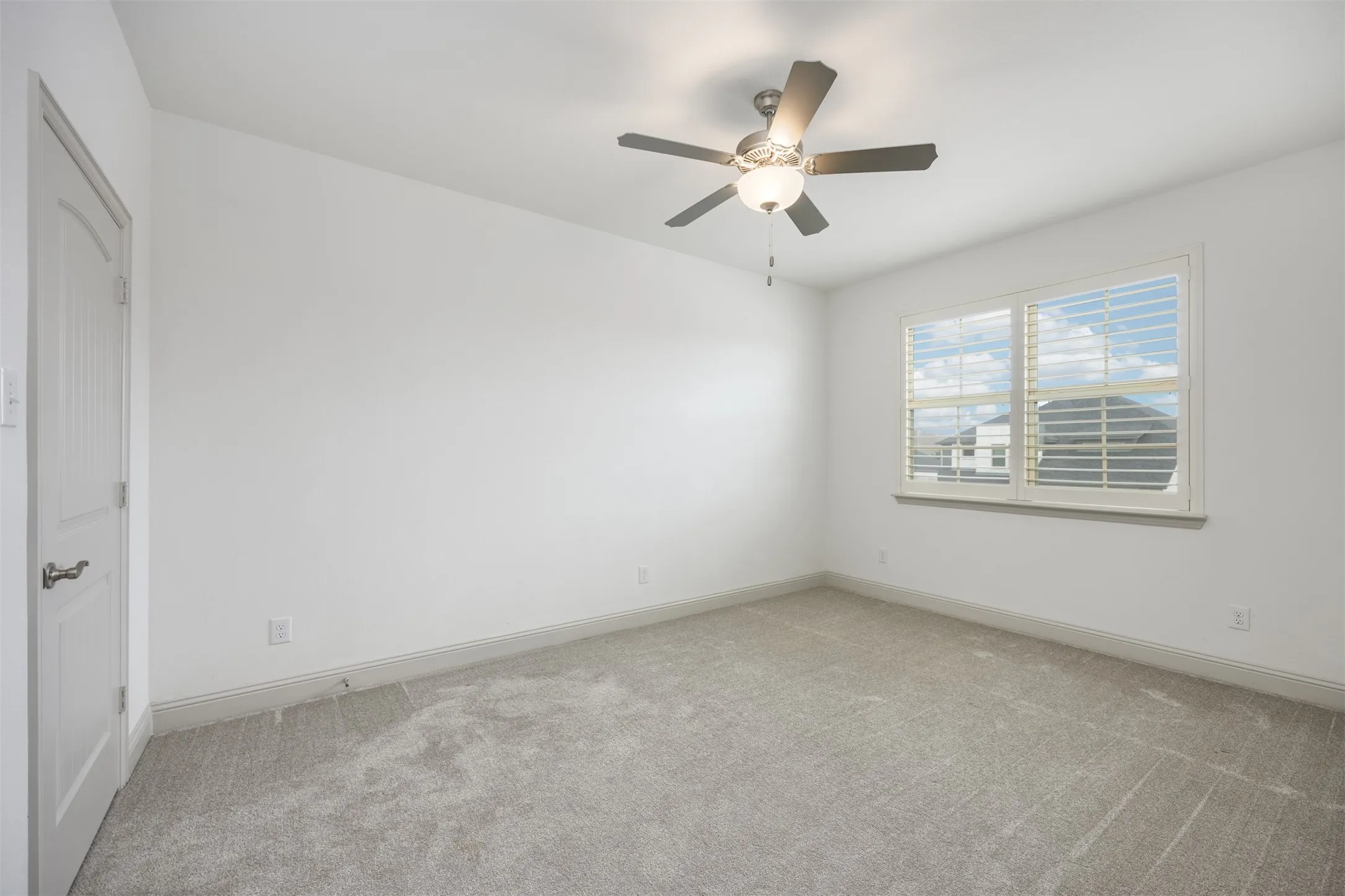 Secondary bedroom