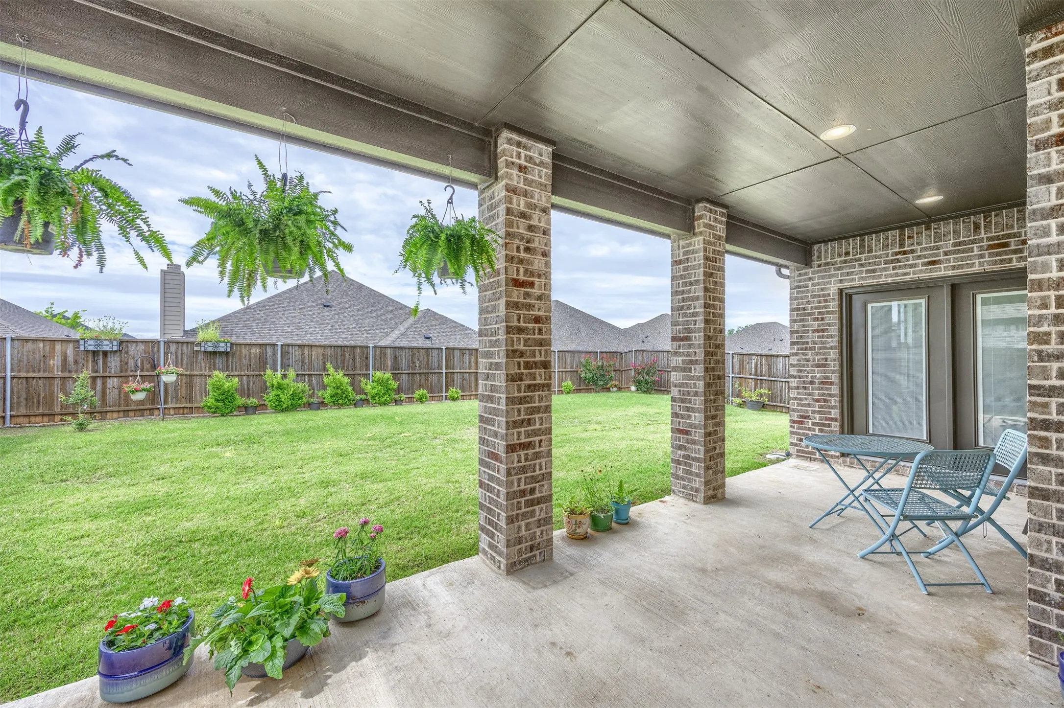 Lovey covered patio
