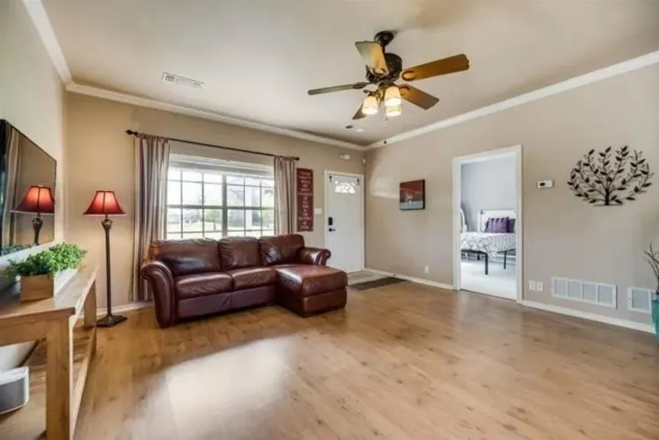 Single Family Residence For Sale in Collin County , 5604 Four Seasons Lane, Mc Kinney, Texas 75071, 4 Bedroom, 3 Bathroom, Garage spaces, 2,629 Sqft, built in 1998, mls#21261012, Real Estate Agent in Mc Kinney, Homes For Sale in Collin county, Homes For Sale in Mc Kinney, Realtor in Mc Kinney Texas, Real Estate Brokerage Independent Realty Texas, Luminita Cordes Realtor