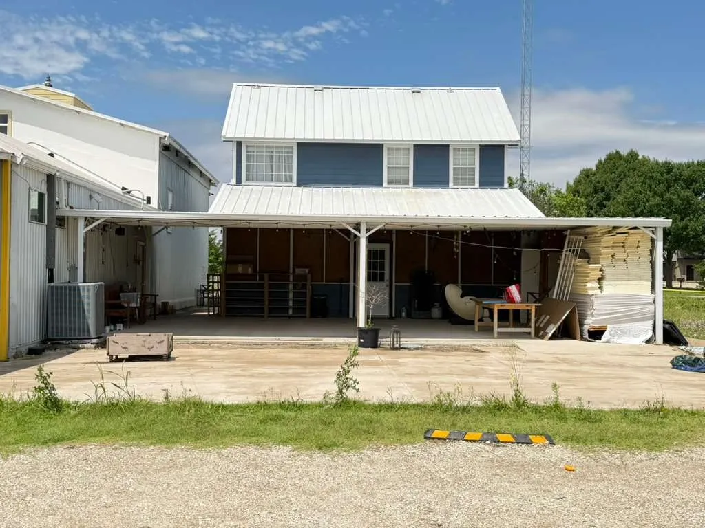 Single Family Residence For Sale in Collin County , 5604 Four Seasons Lane, Mc Kinney, Texas 75071, 4 Bedroom, 3 Bathroom, Garage spaces, 2,629 Sqft, built in 1998, mls#21261012, Real Estate Agent in Mc Kinney, Homes For Sale in Collin county, Homes For Sale in Mc Kinney, Realtor in Mc Kinney Texas, Real Estate Brokerage Independent Realty Texas, Luminita Cordes Realtor