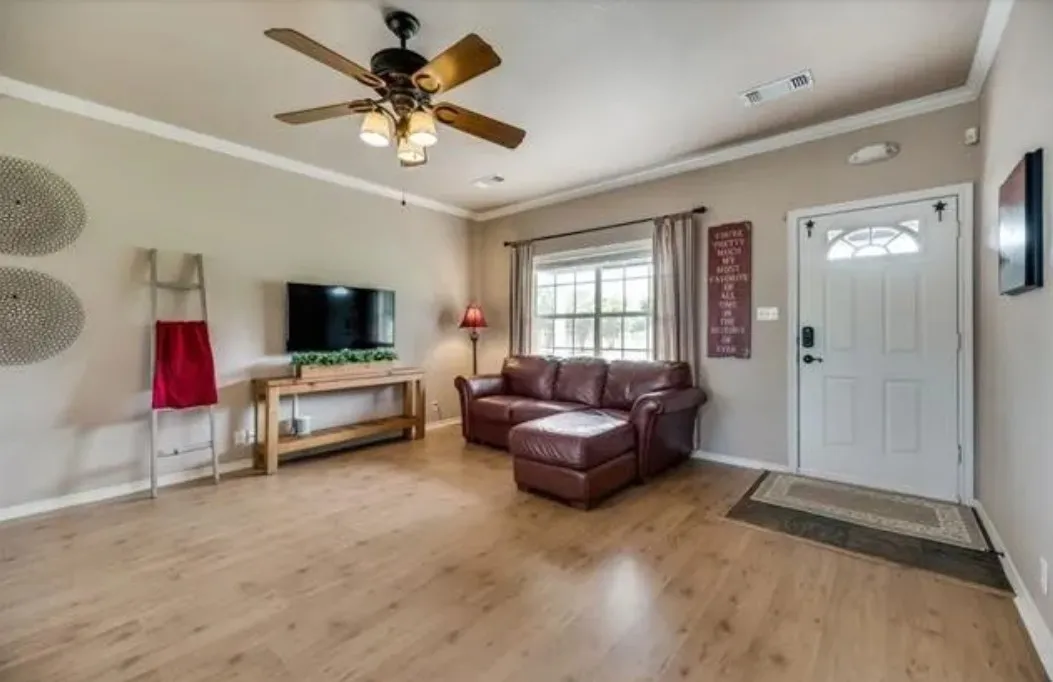 Single Family Residence For Sale in Collin County , 5604 Four Seasons Lane, Mc Kinney, Texas 75071, 4 Bedroom, 3 Bathroom, Garage spaces, 2,629 Sqft, built in 1998, mls#21261012, Real Estate Agent in Mc Kinney, Homes For Sale in Collin county, Homes For Sale in Mc Kinney, Realtor in Mc Kinney Texas, Real Estate Brokerage Independent Realty Texas, Luminita Cordes Realtor